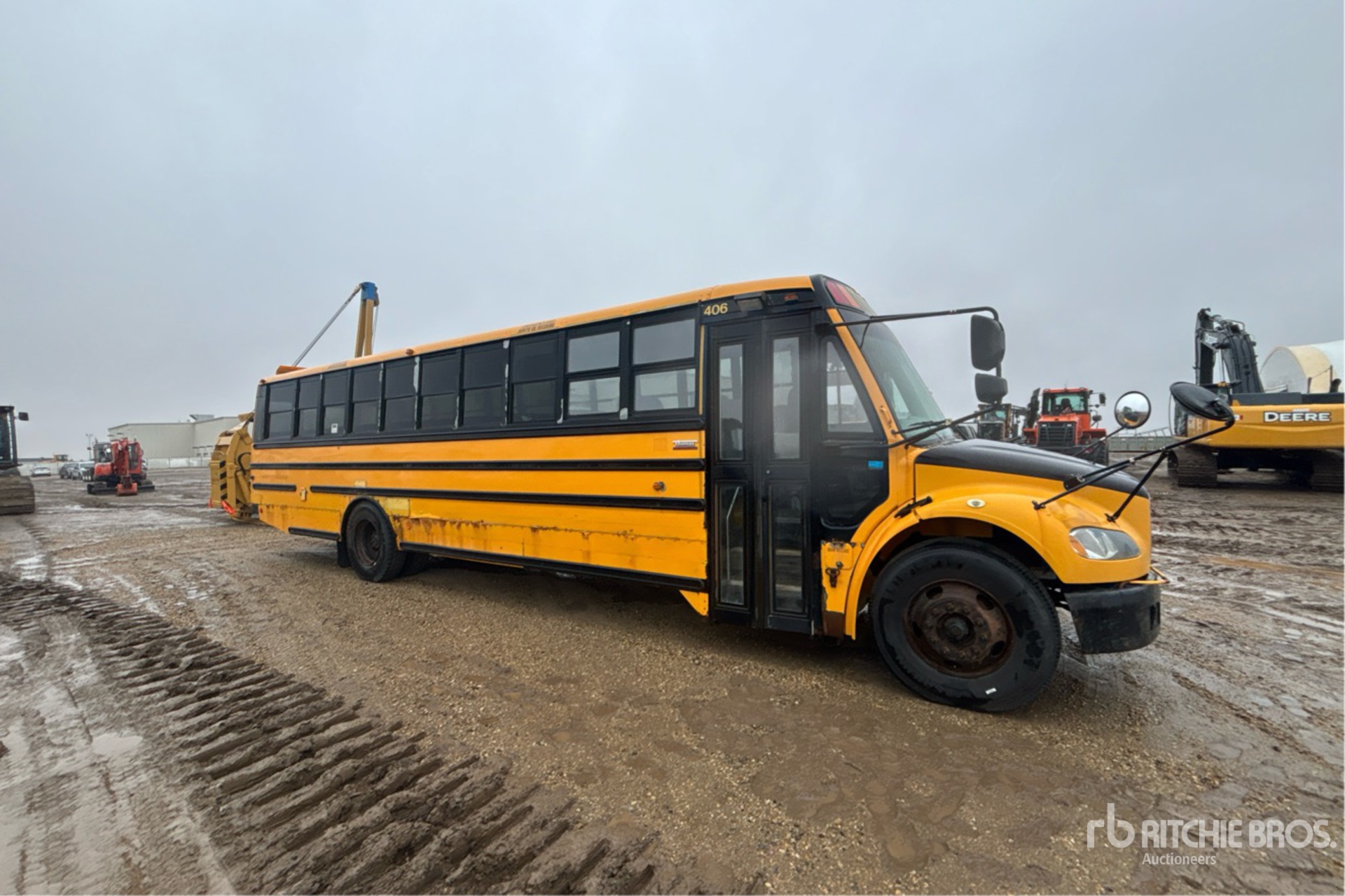2009 Freightliner 4X2 64-SEAT SCHOOL