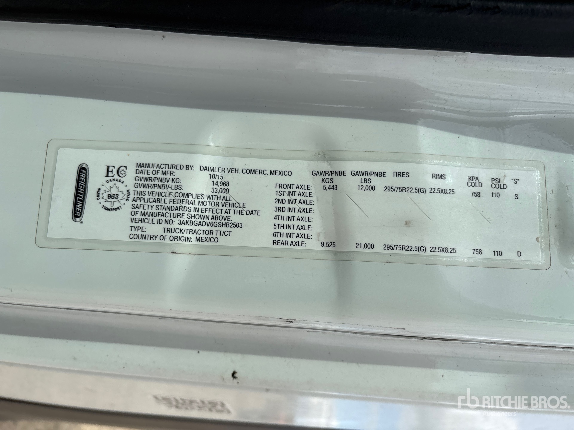 2016 Freightliner CASCADIA 113