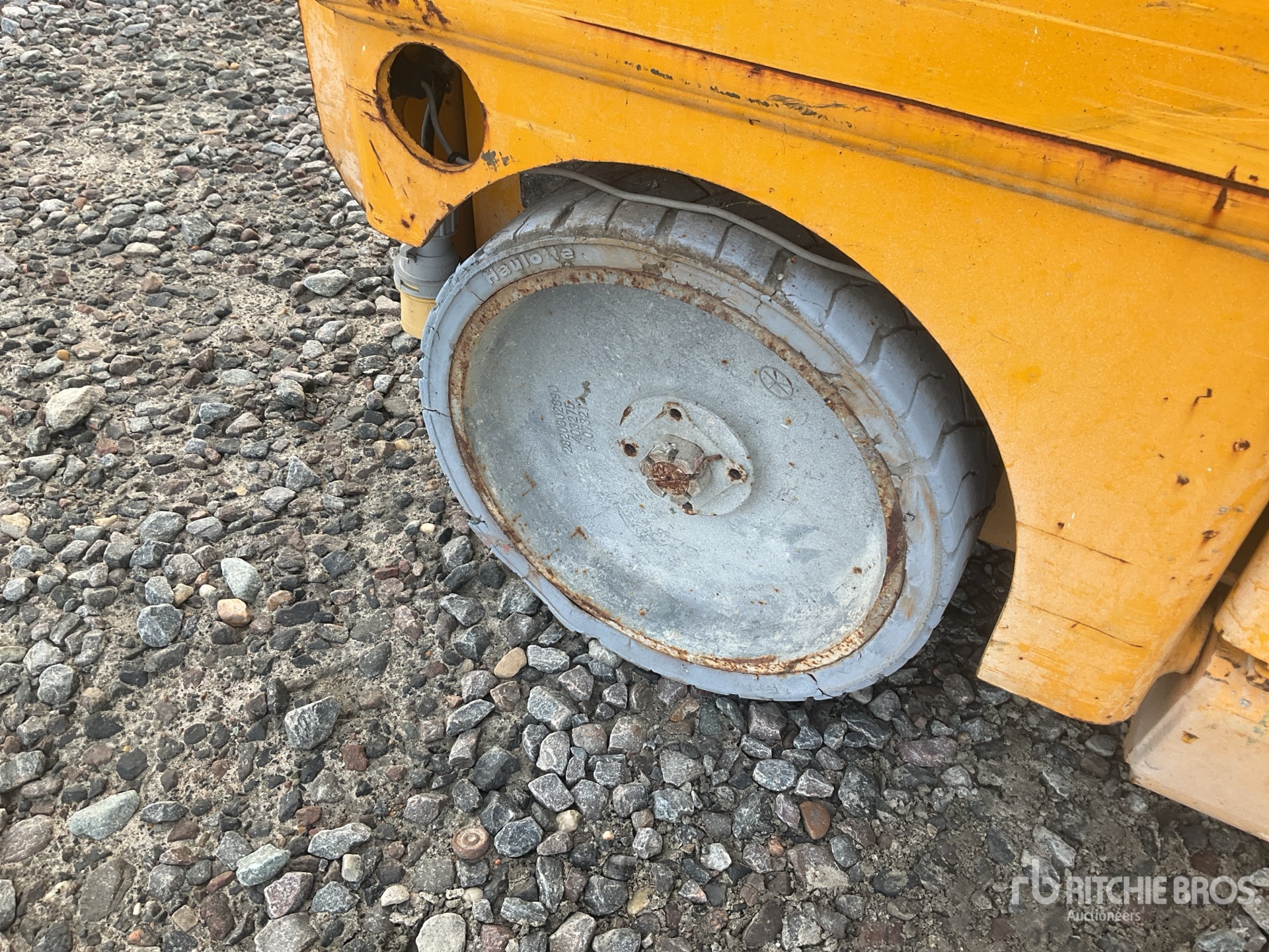 2016 Haulotte COMPACT 10N