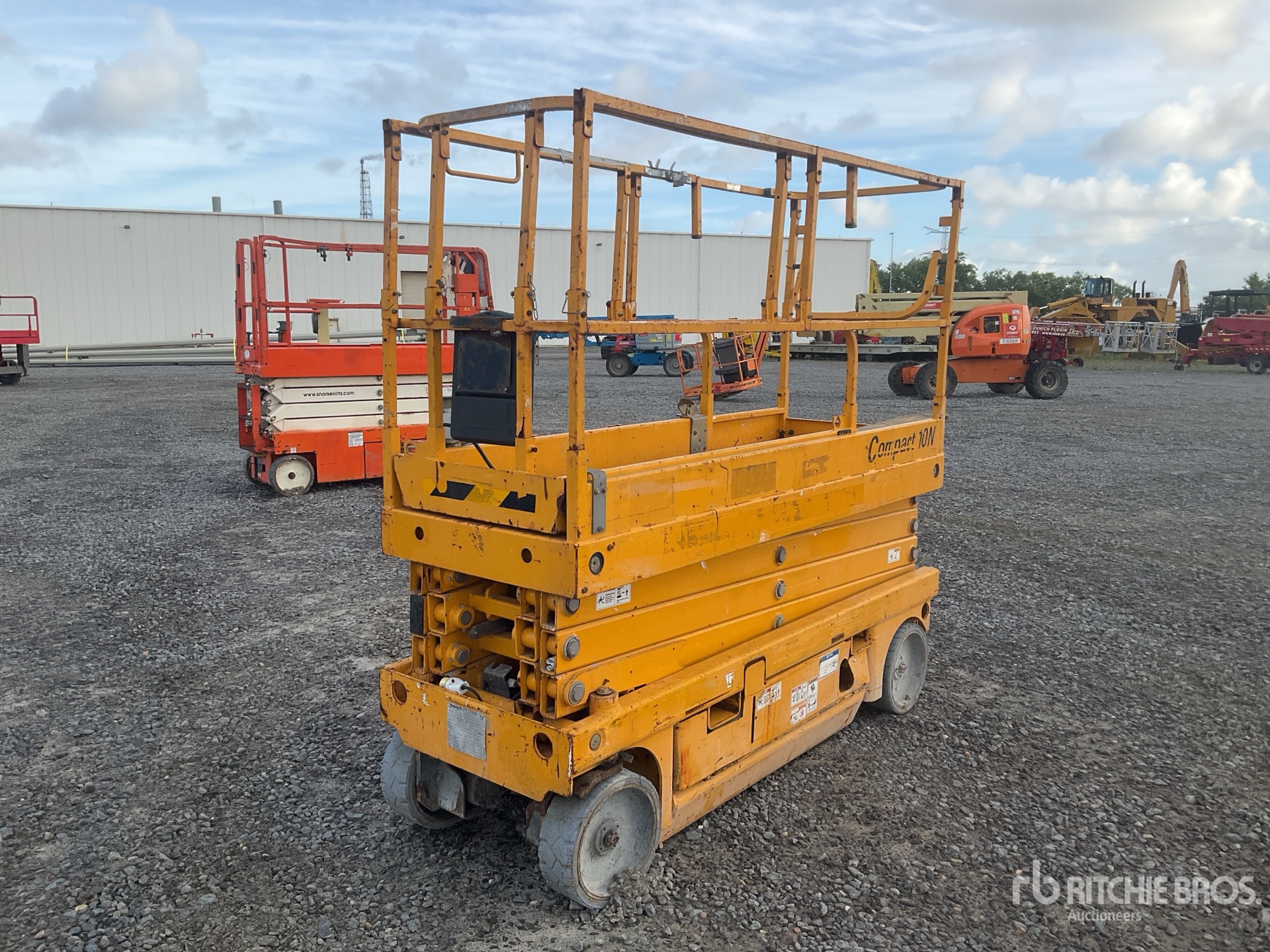 Photo of 2016 Haulotte COMPACT 10N