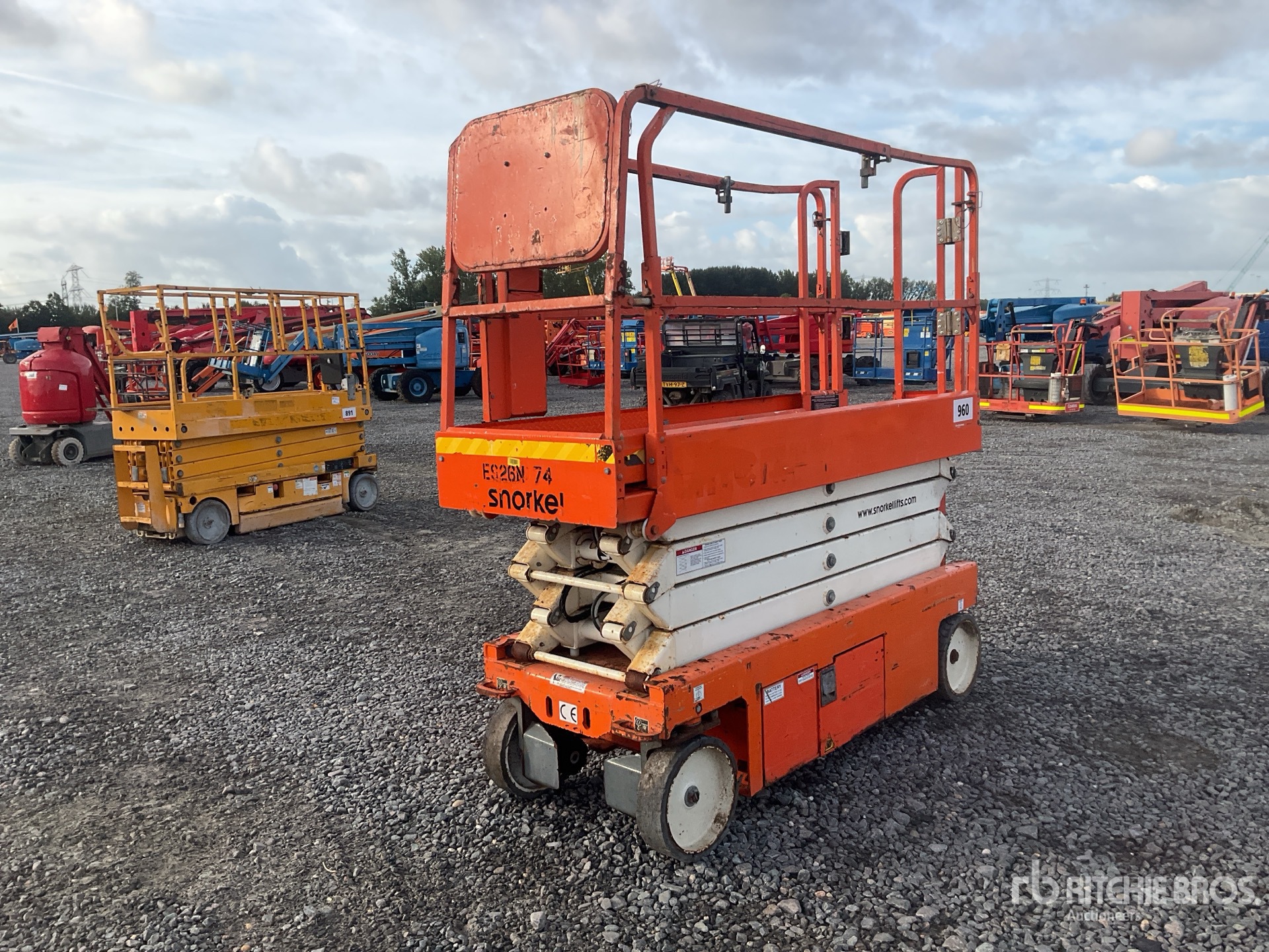 Photo of 2016 Snorkel S3226E