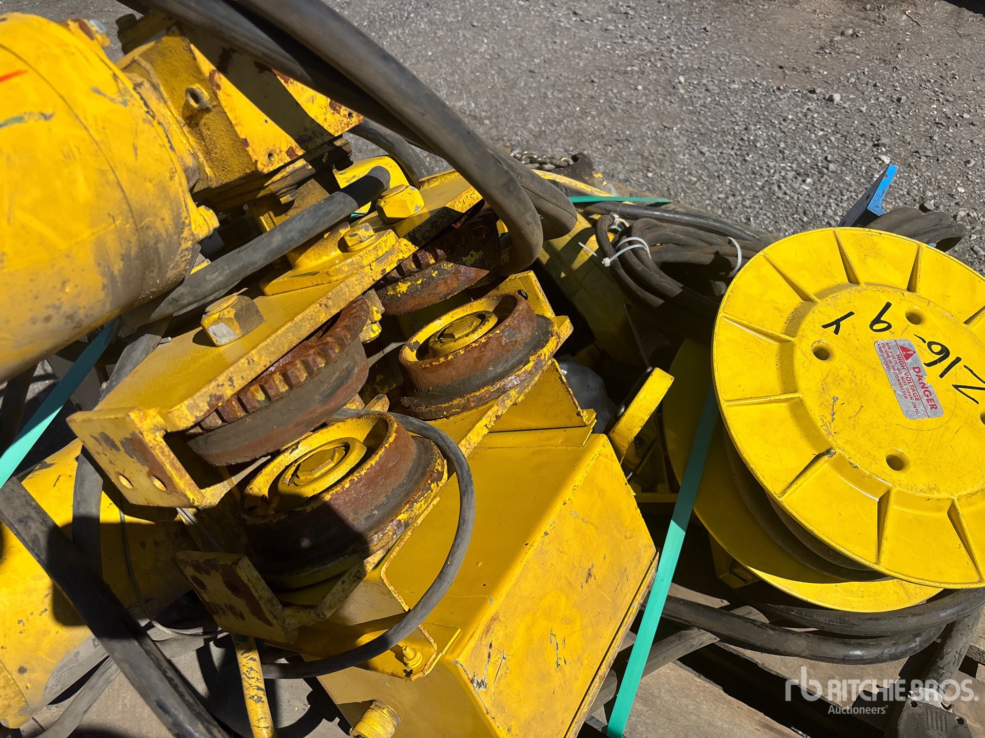 Yale 4000LB