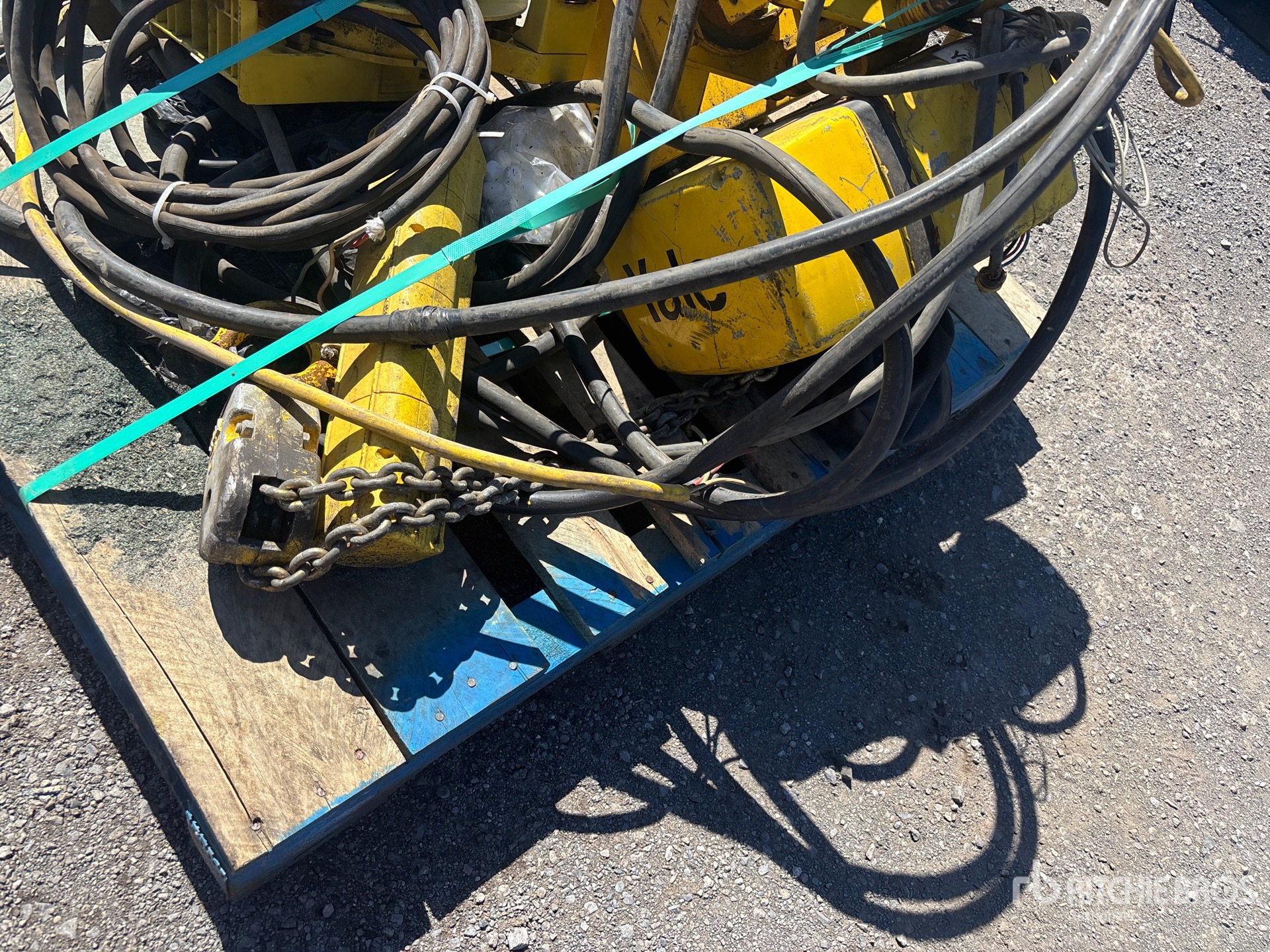 Yale 4000LB