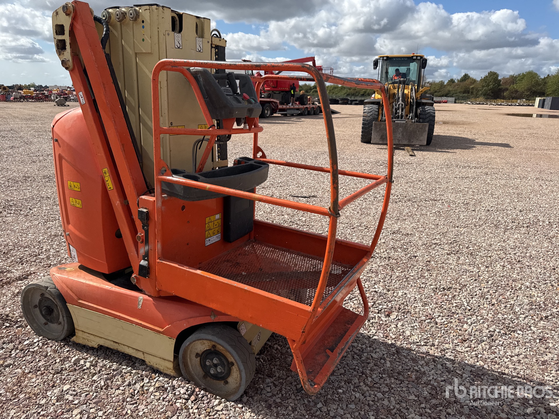 2012 JLG TOUCAN 8E