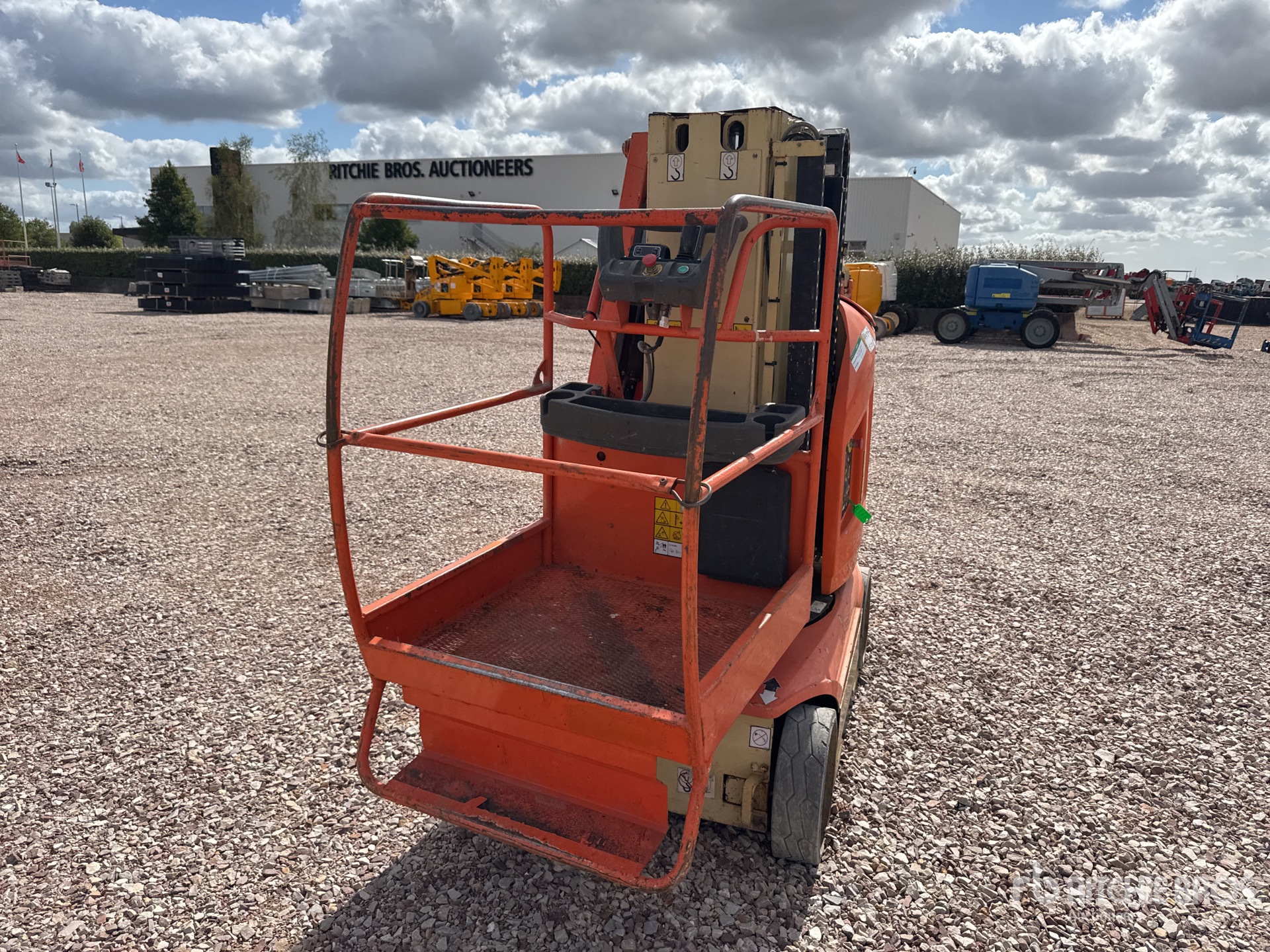 2012 JLG TOUCAN 8E