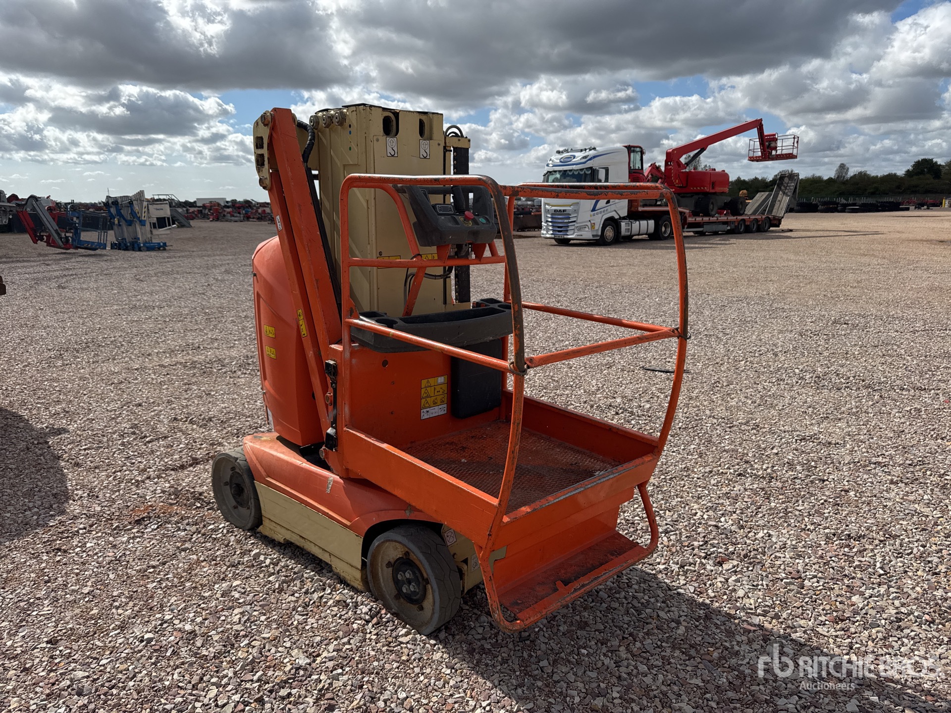 2012 JLG TOUCAN 8E