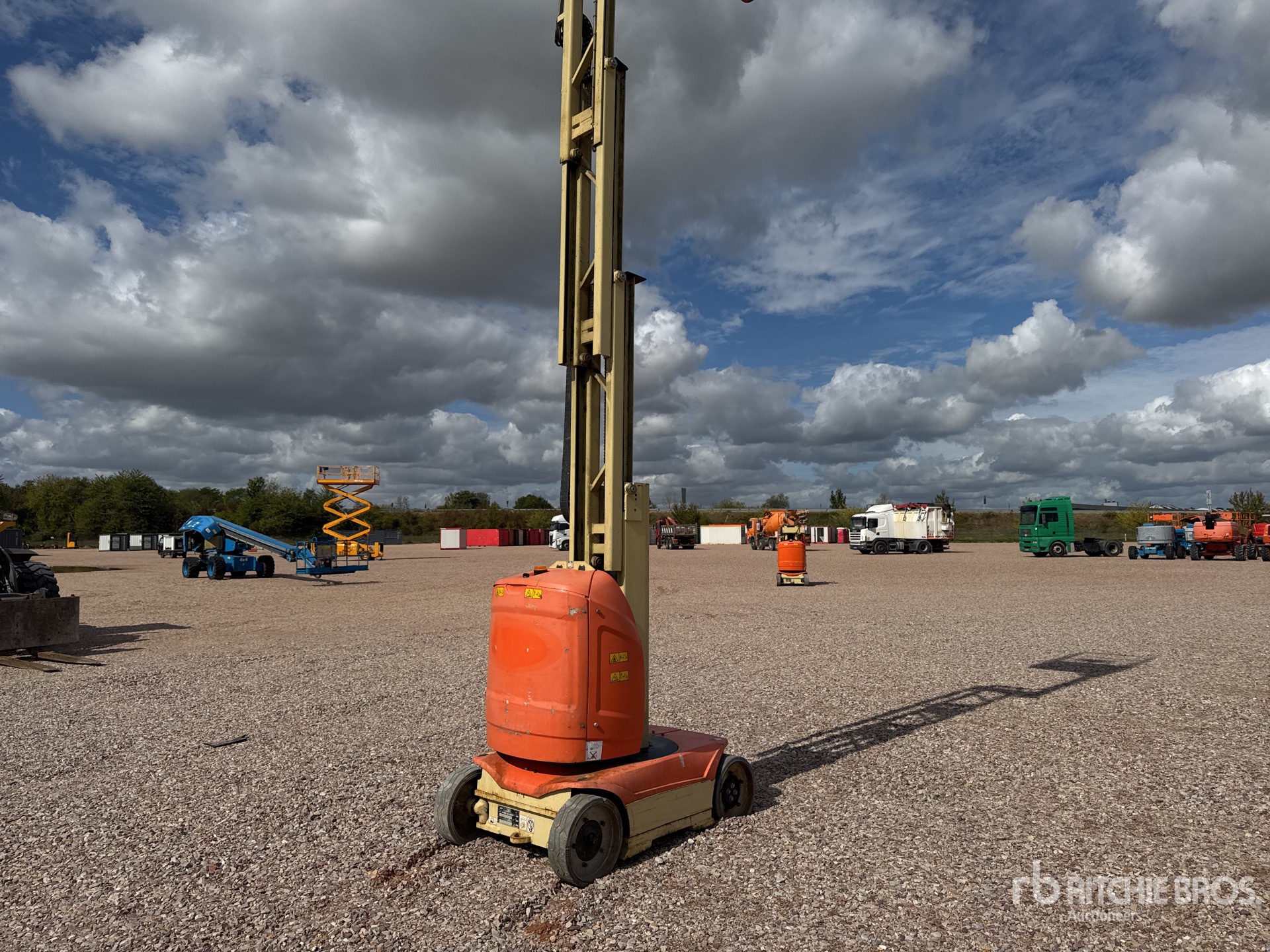 2012 JLG TOUCAN 8E