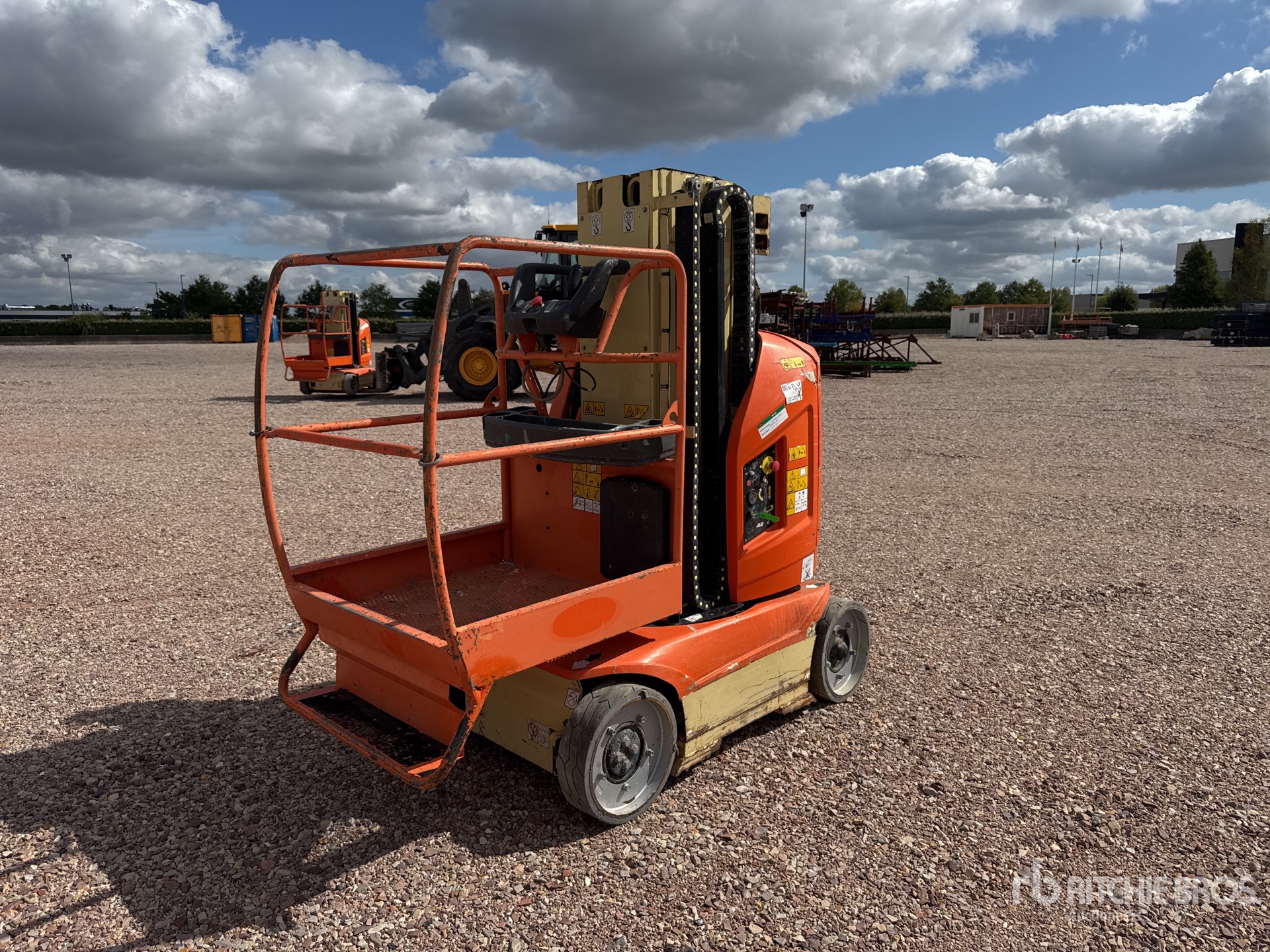 2012 JLG TOUCAN 8E