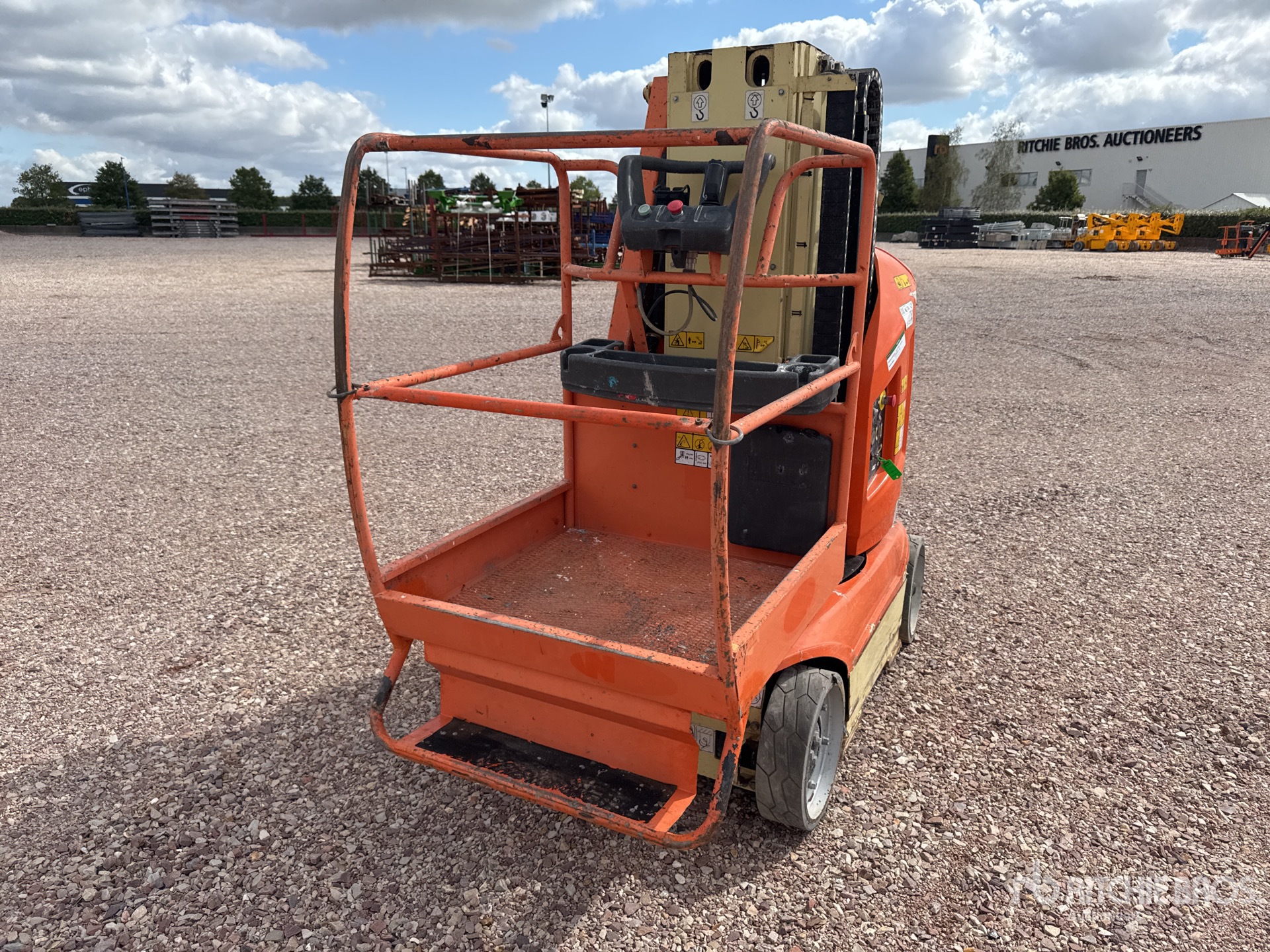 2012 JLG TOUCAN 8E