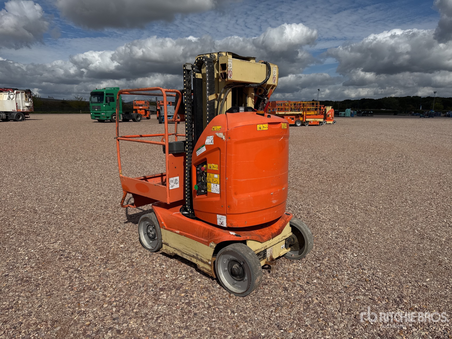2012 JLG TOUCAN 8E