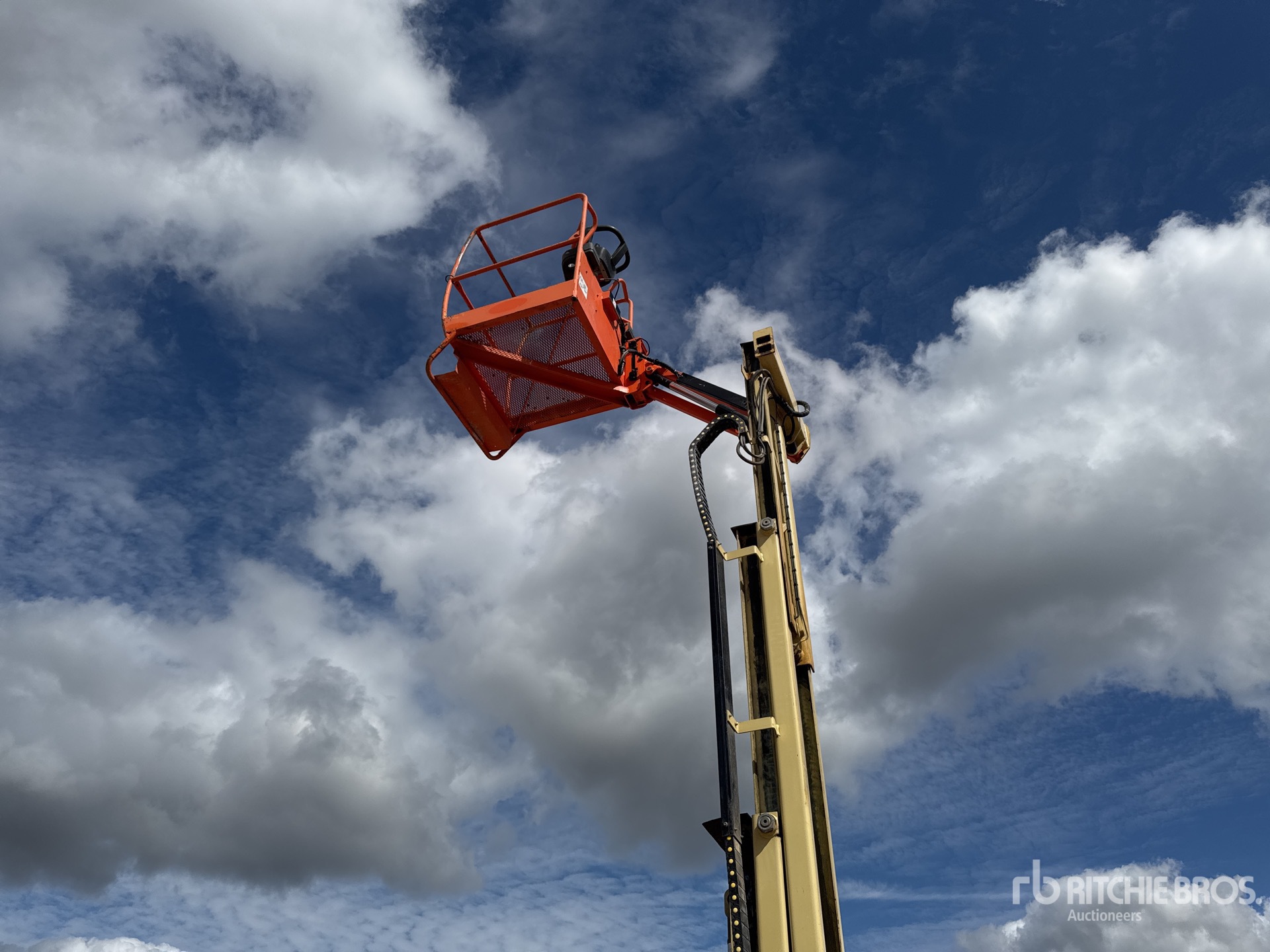 2012 JLG TOUCAN 8E