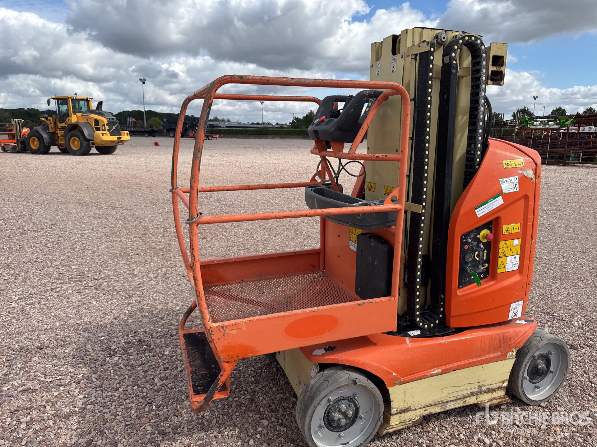 2012 JLG TOUCAN 8E
