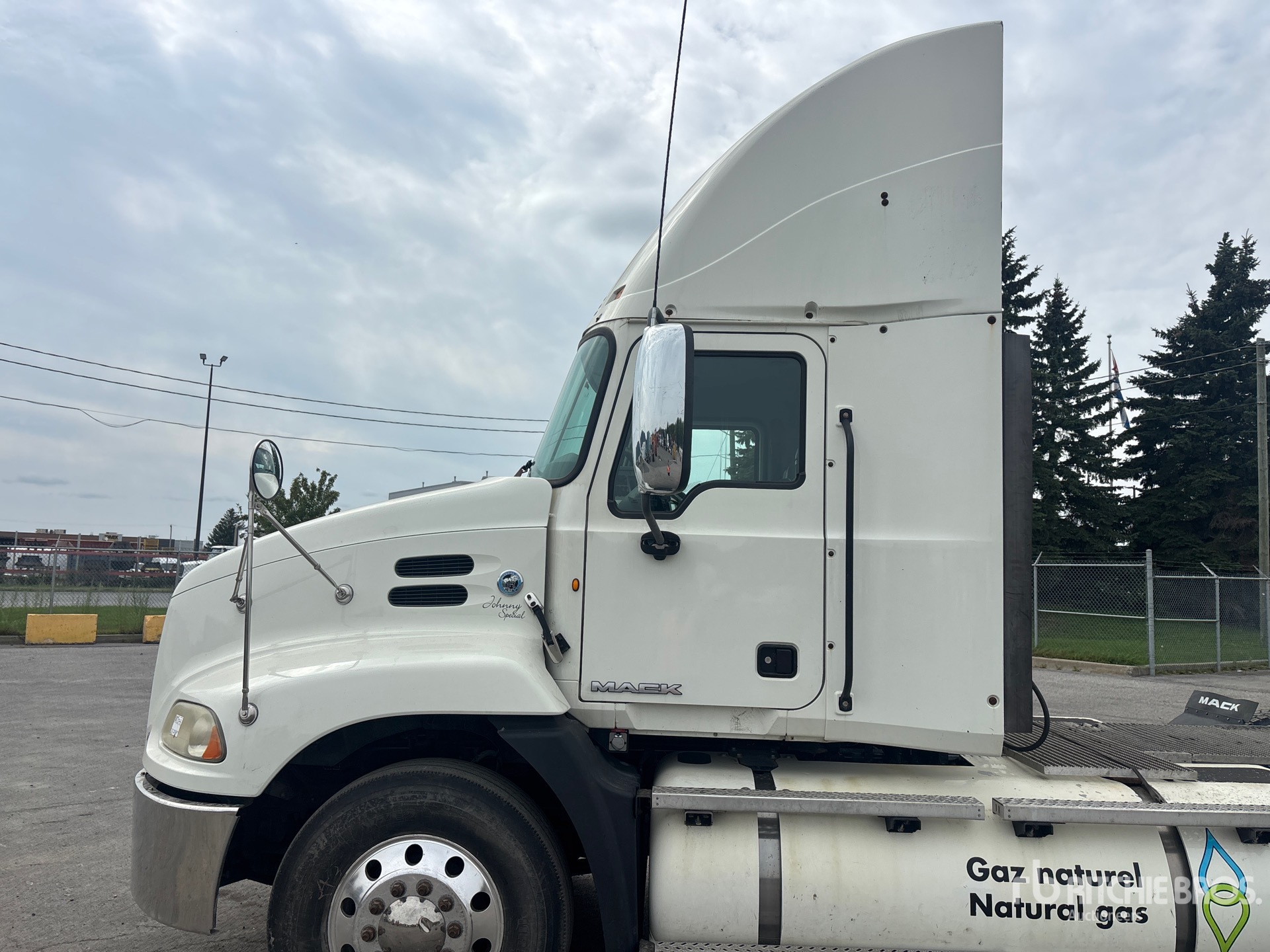 2015 Mack CXU633