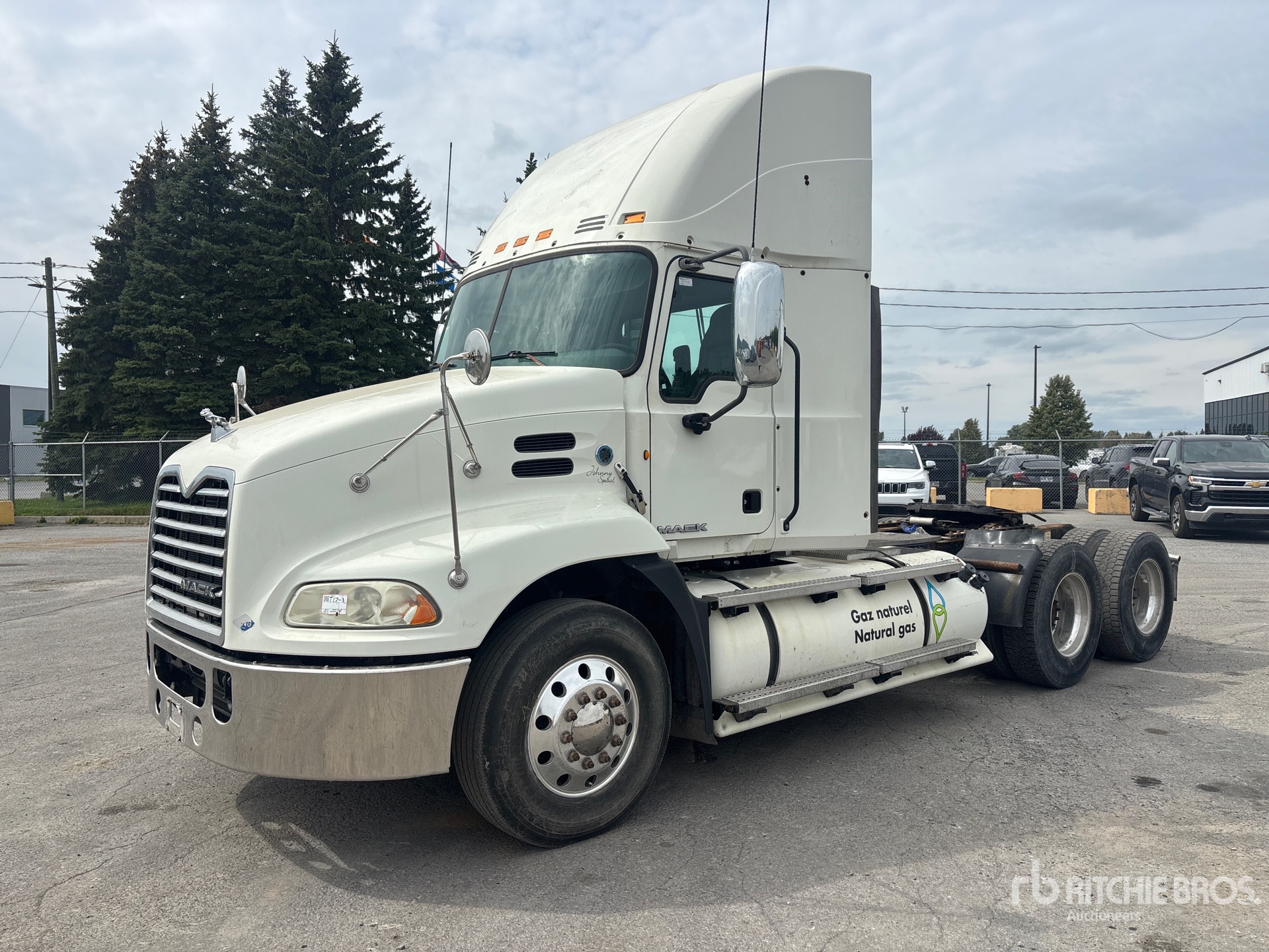 Photo of 2015 Mack CXU633