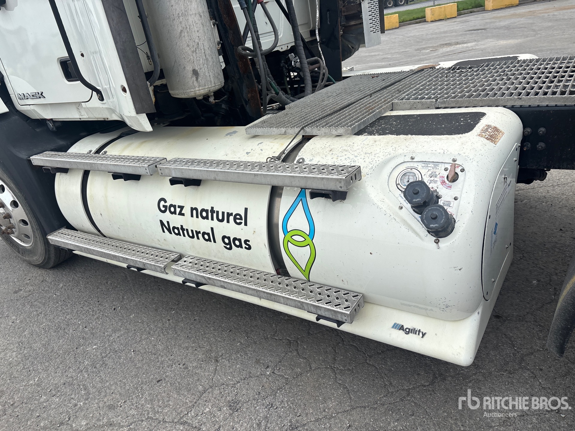 2015 Mack CXU633