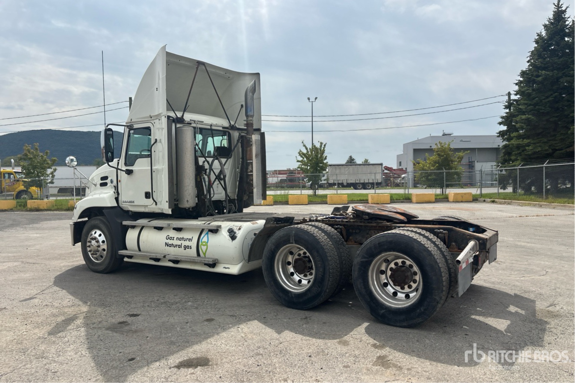 2015 Mack CXU633