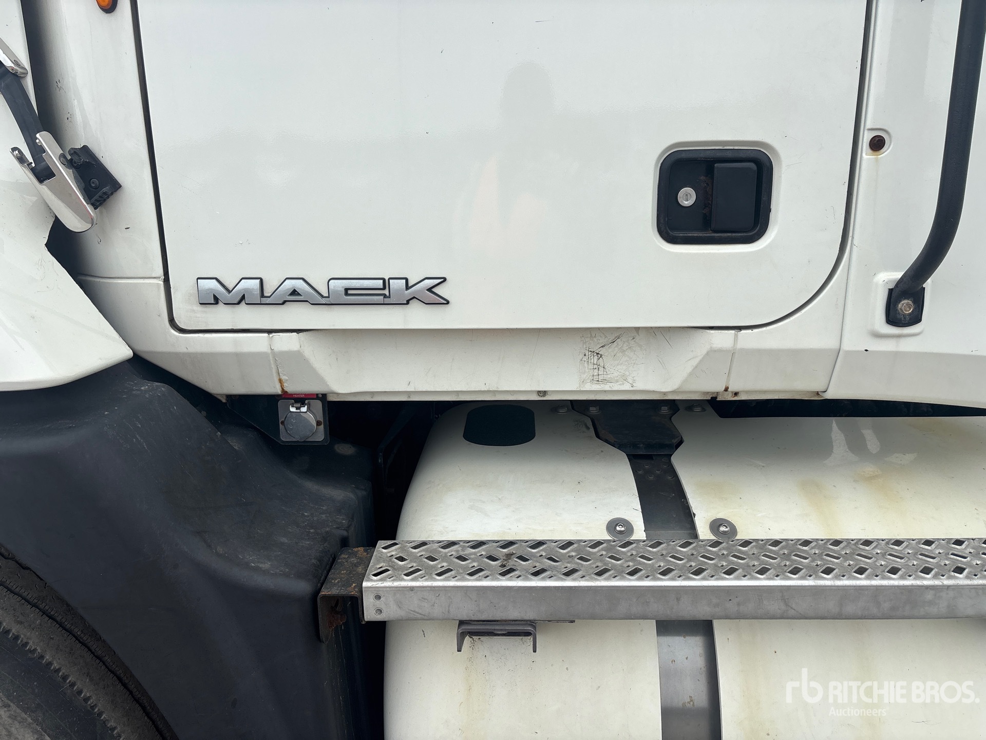 2015 Mack CXU633