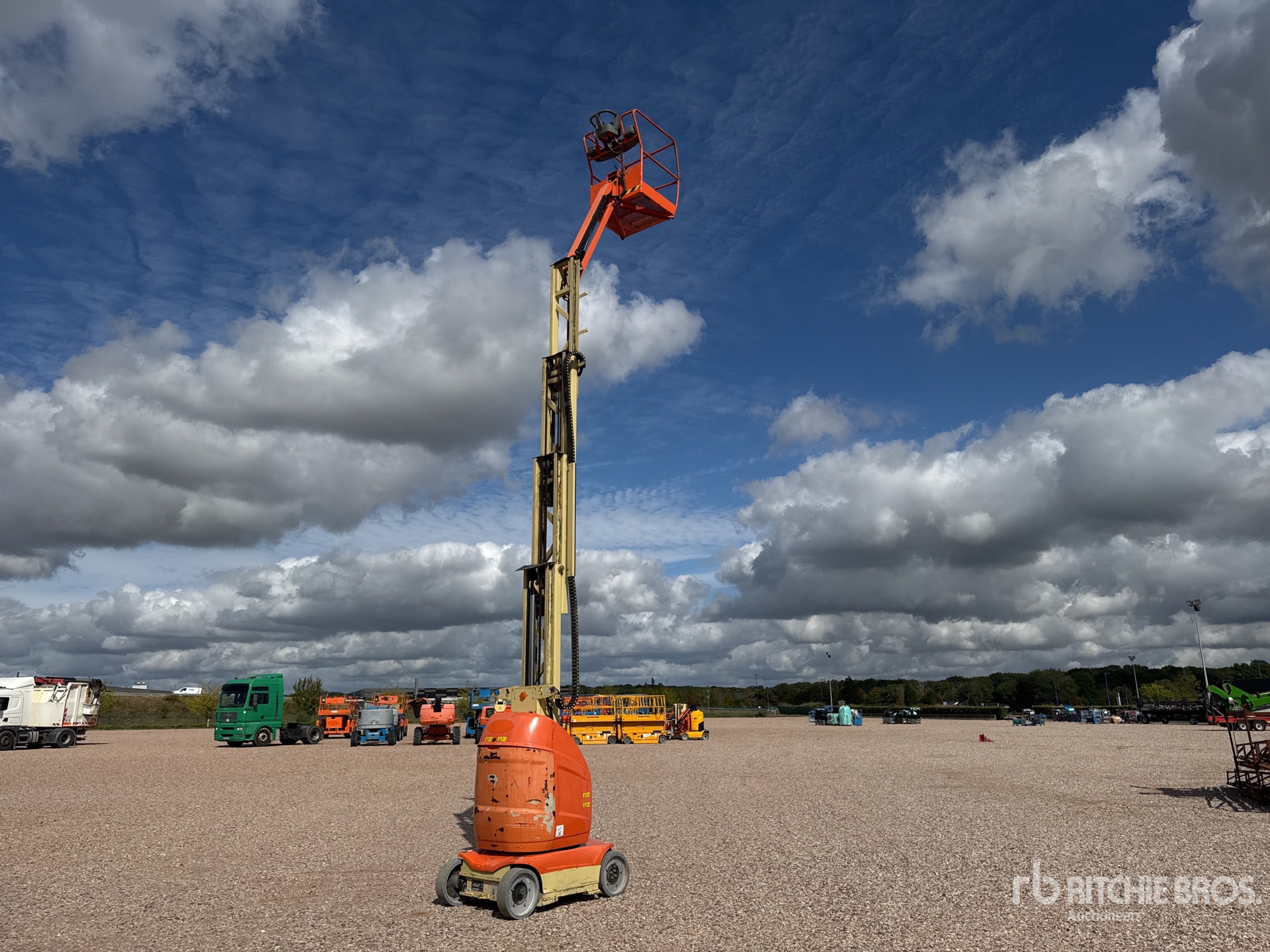 2012 JLG TOUCAN 10E
