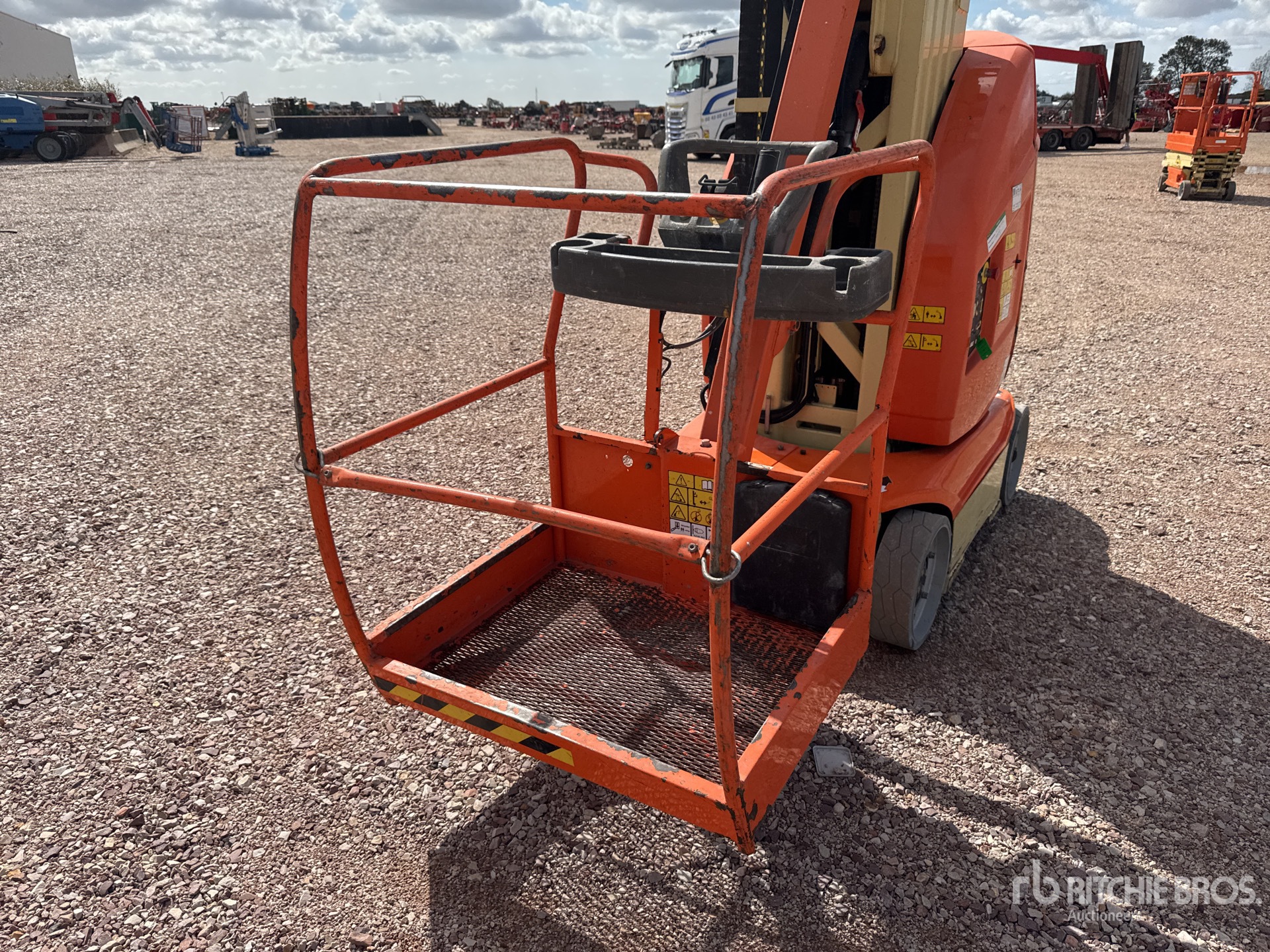 2012 JLG TOUCAN 10E