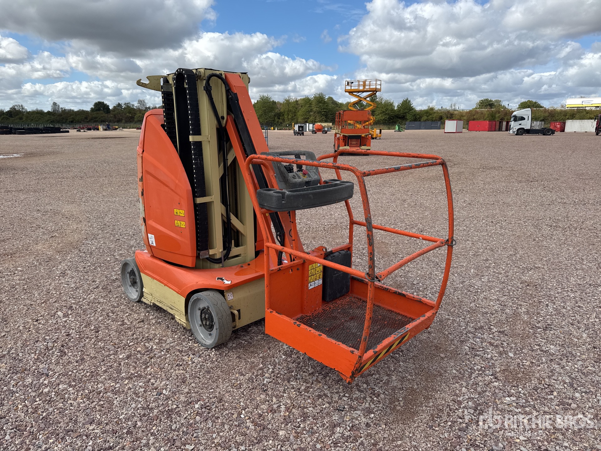 2012 JLG TOUCAN 10E