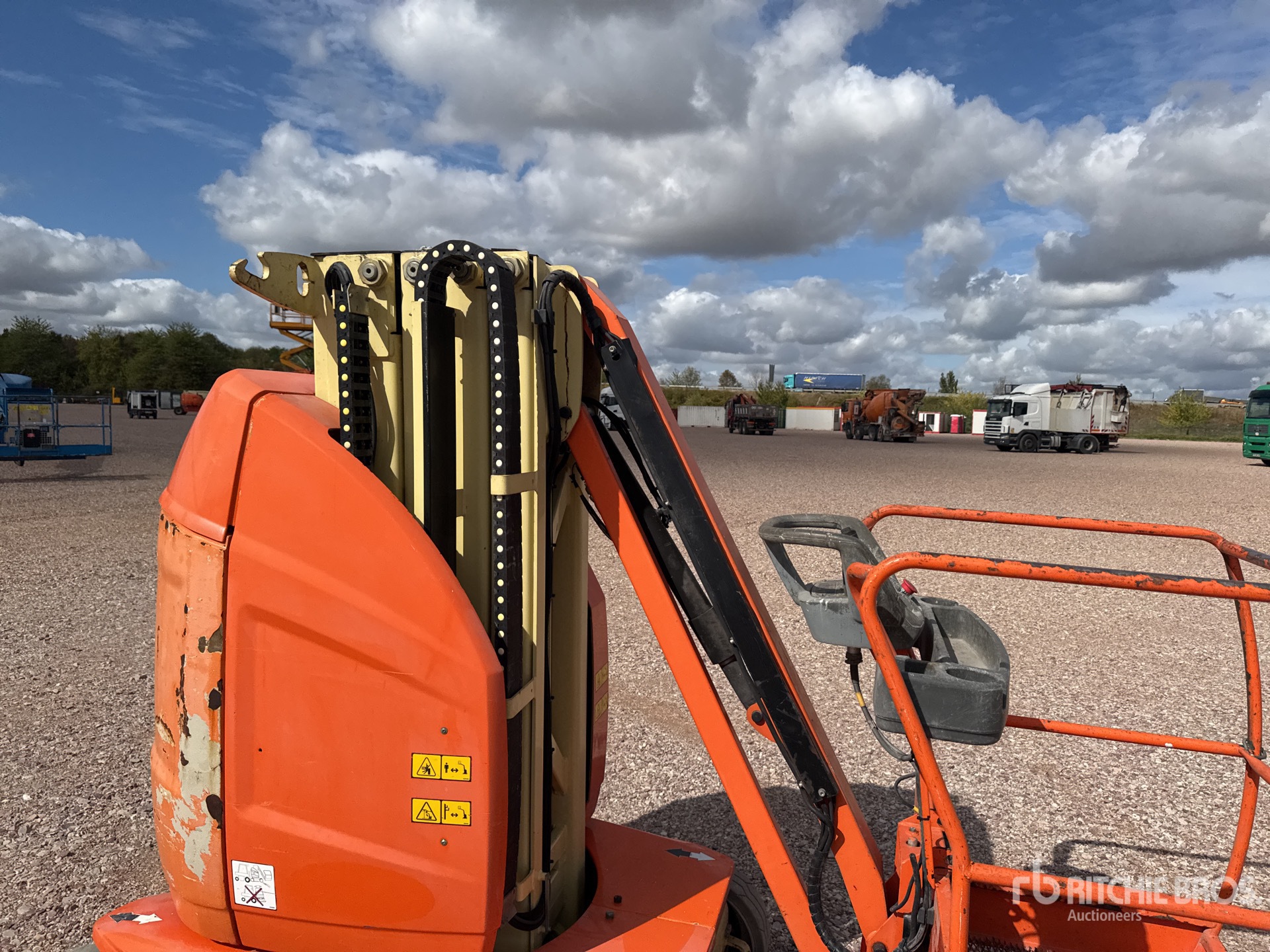 2012 JLG TOUCAN 10E