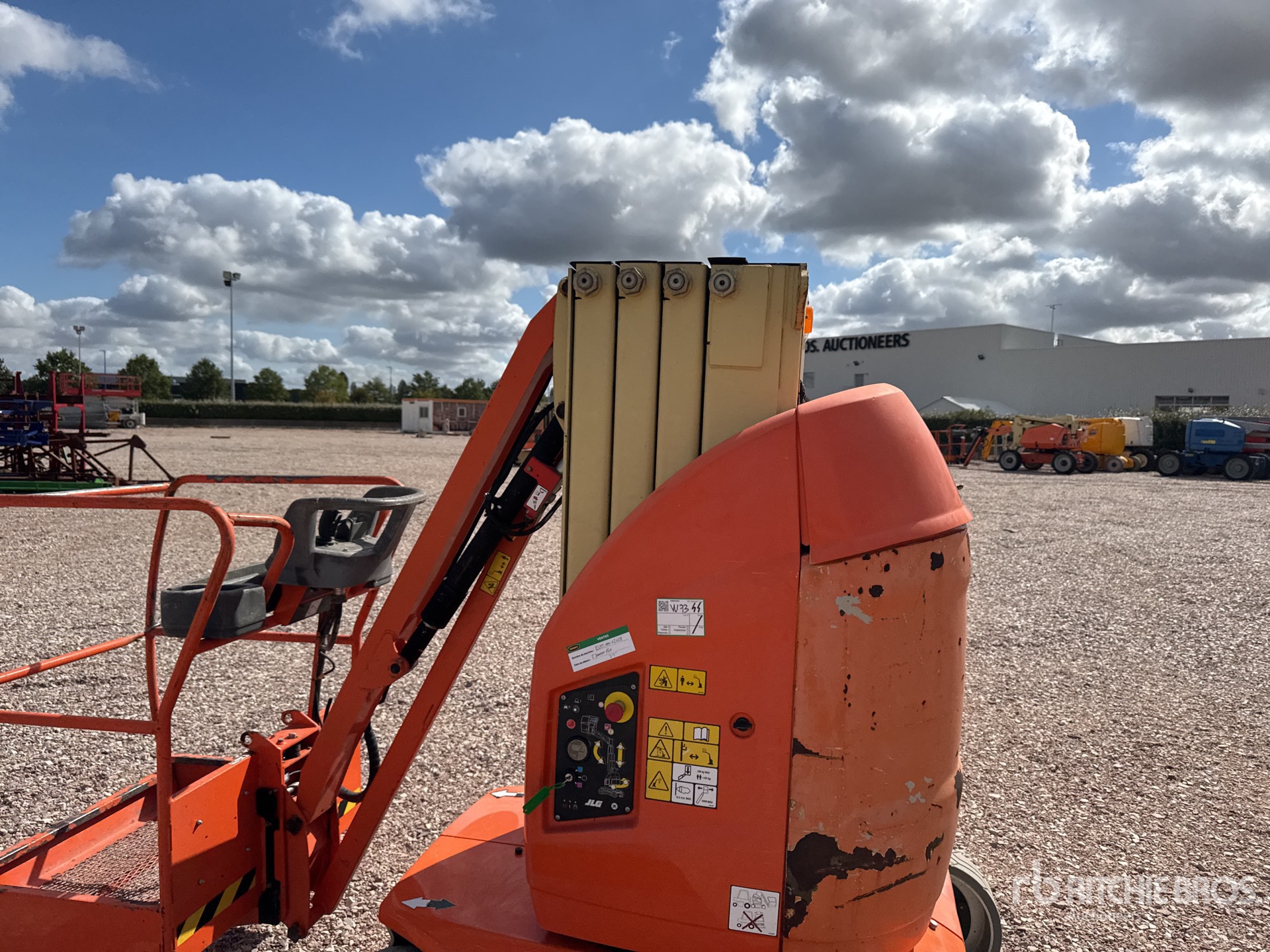 2012 JLG TOUCAN 10E