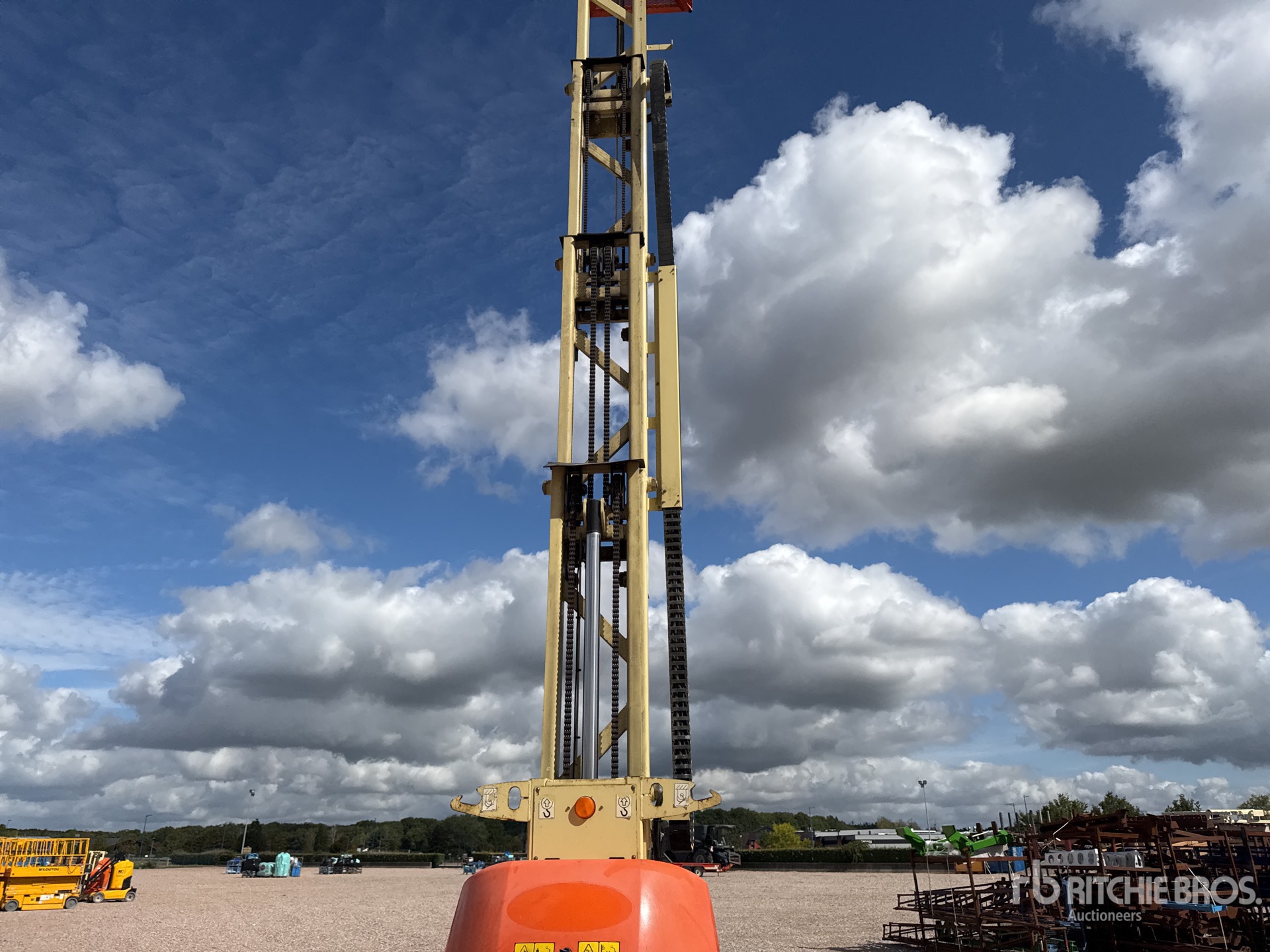 2012 JLG TOUCAN 10E