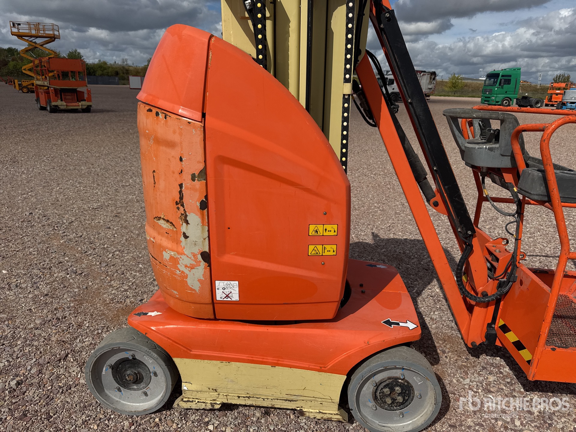 2012 JLG TOUCAN 10E