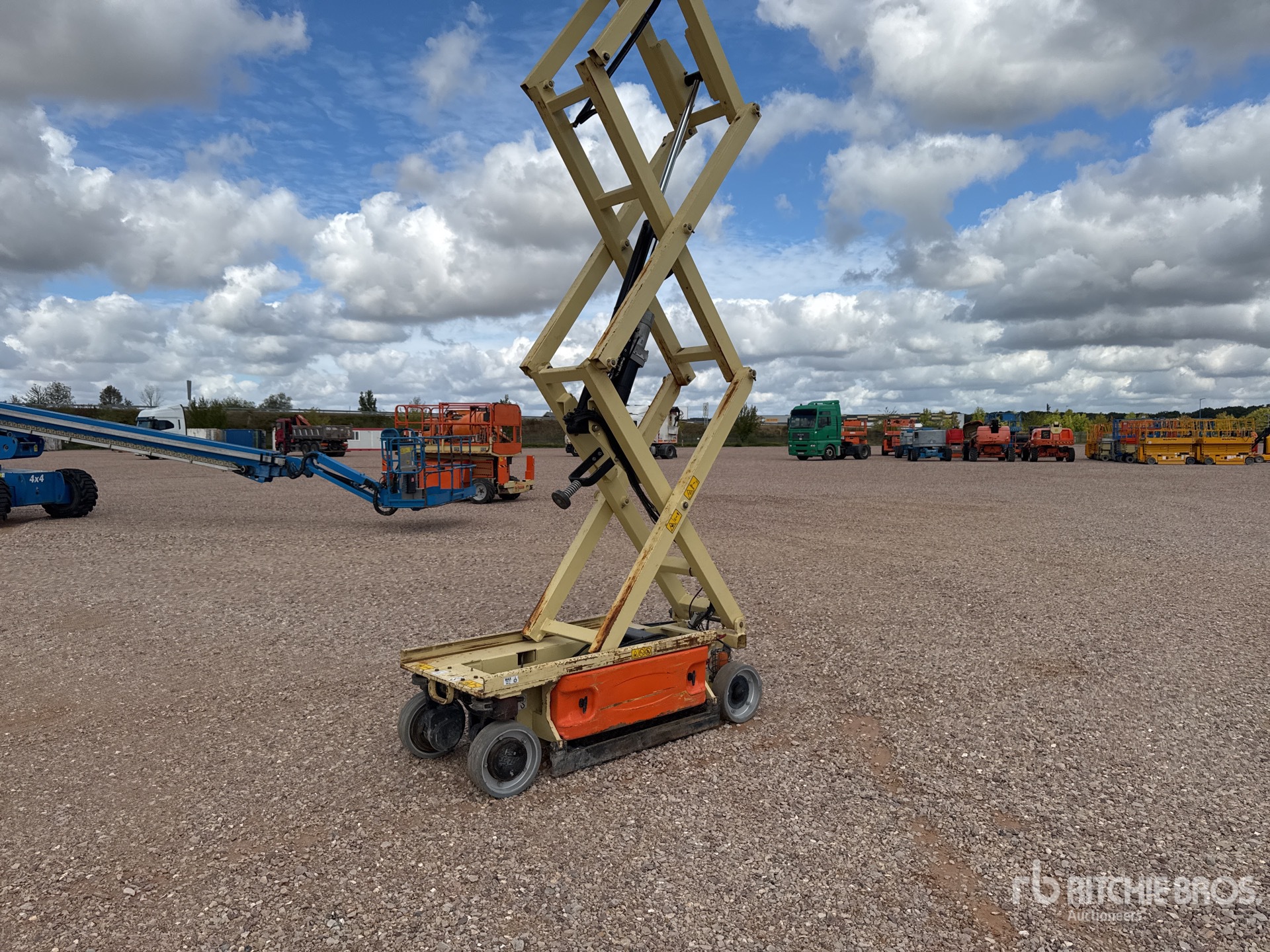 2015 JLG 1930 ES