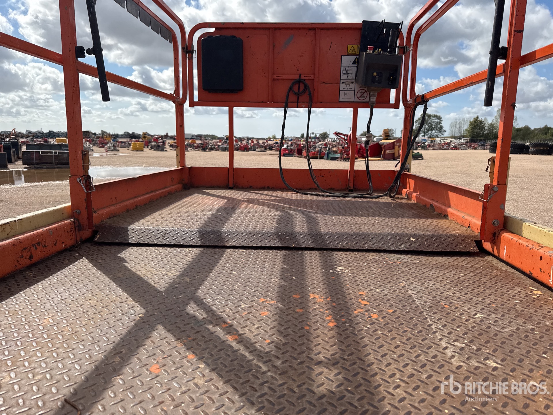 2016 JLG 260MRT