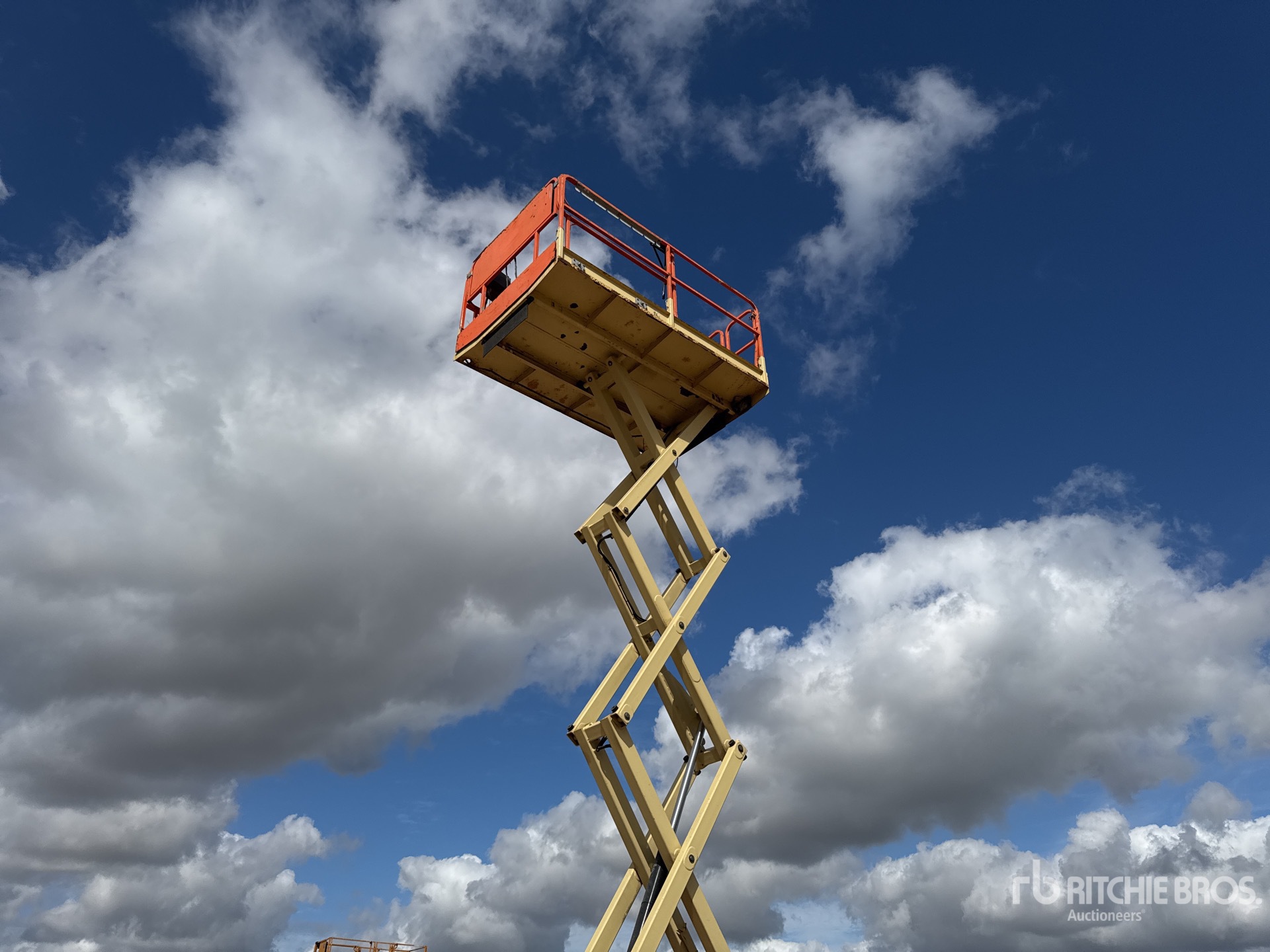 2016 JLG 260MRT