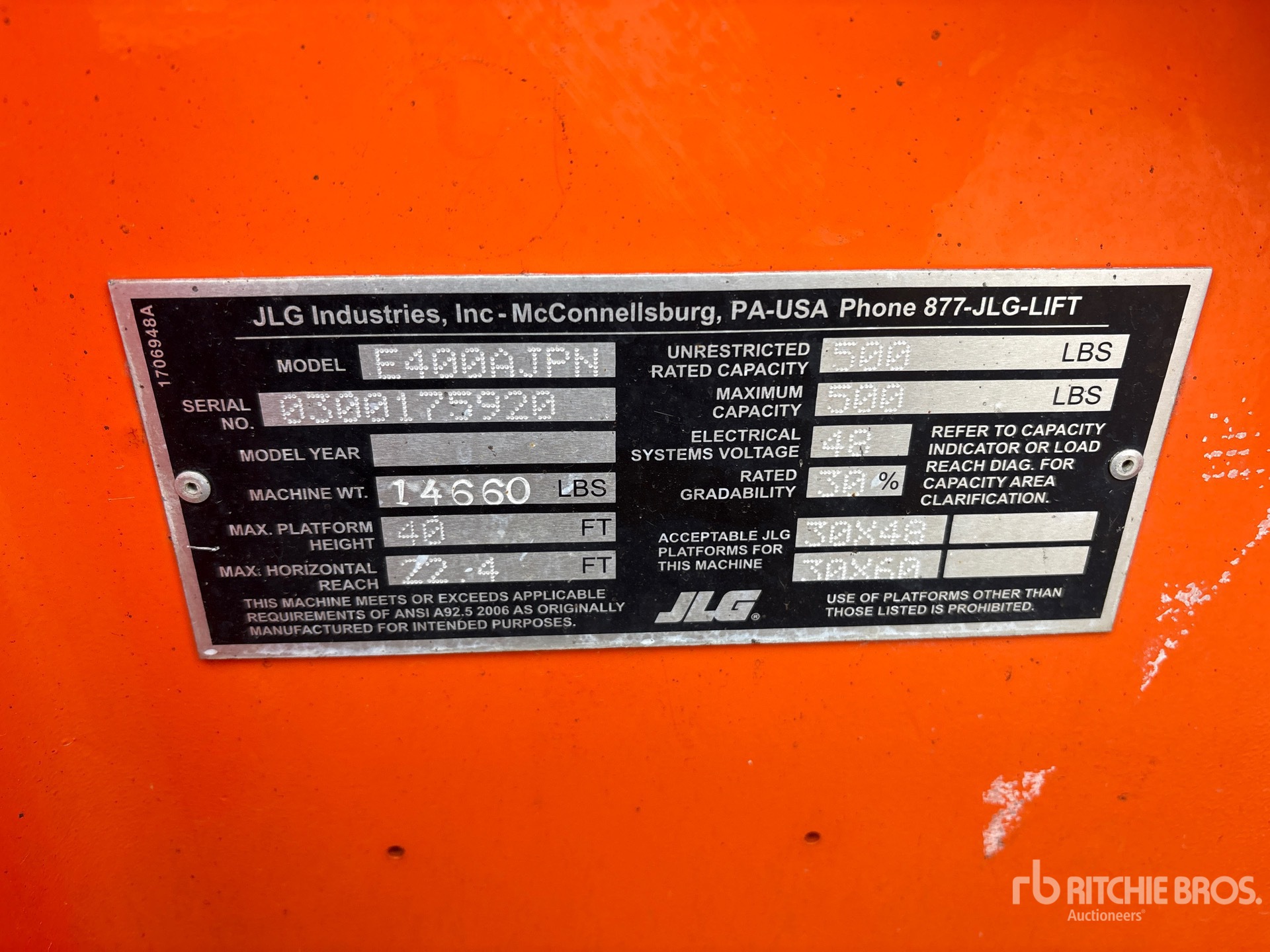 2013 JLG E400AJP