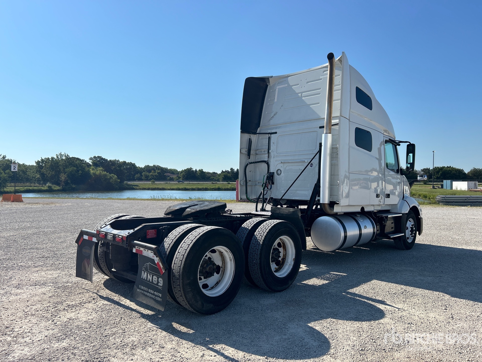 2022 Volvo VNL