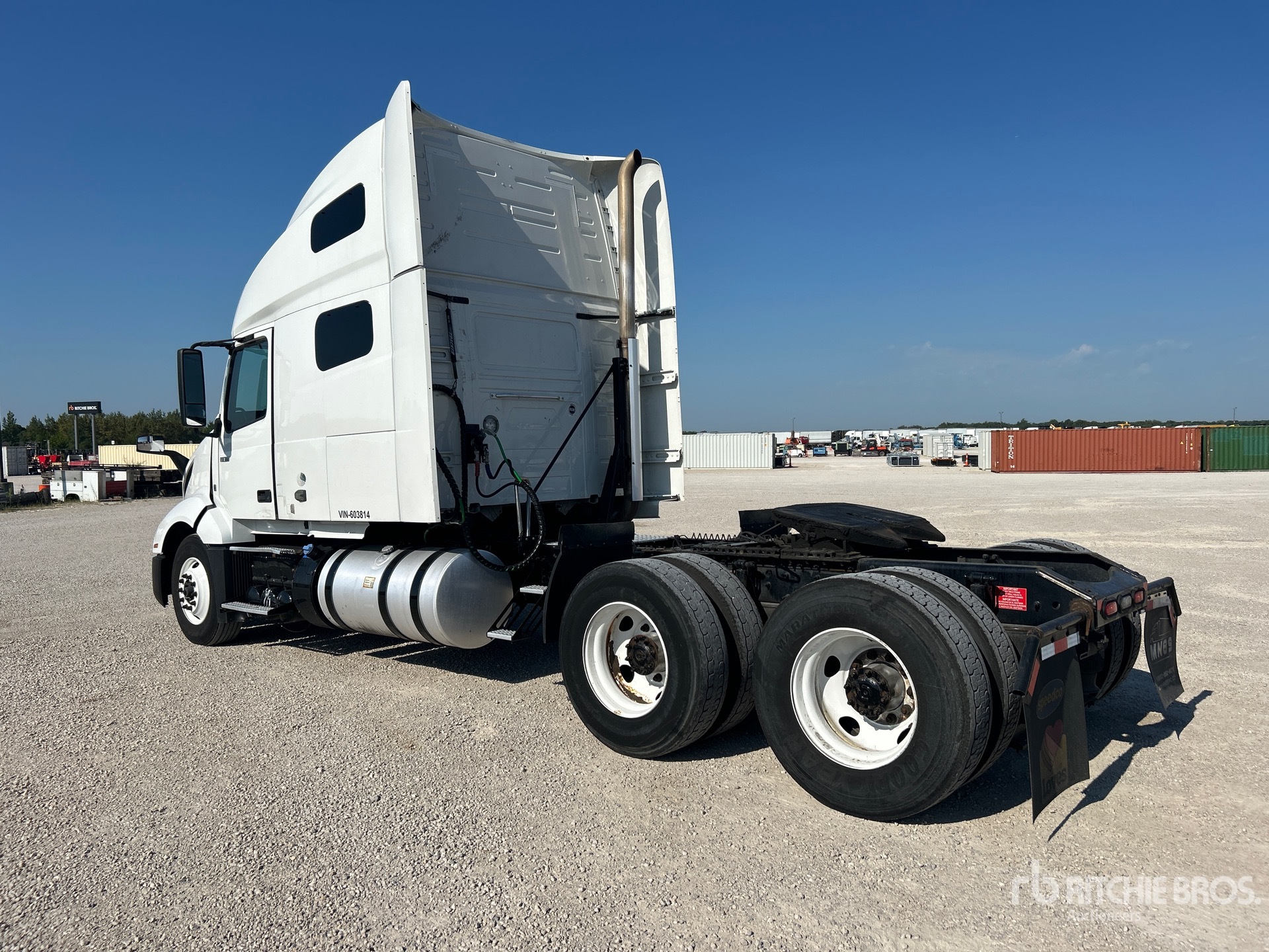 2022 Volvo VNL