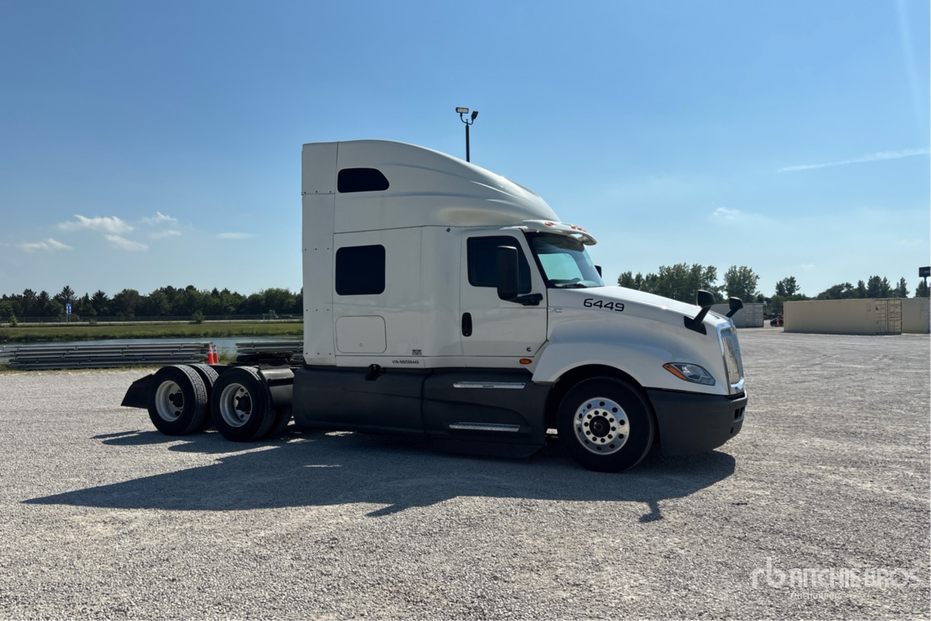 2022 International LT625