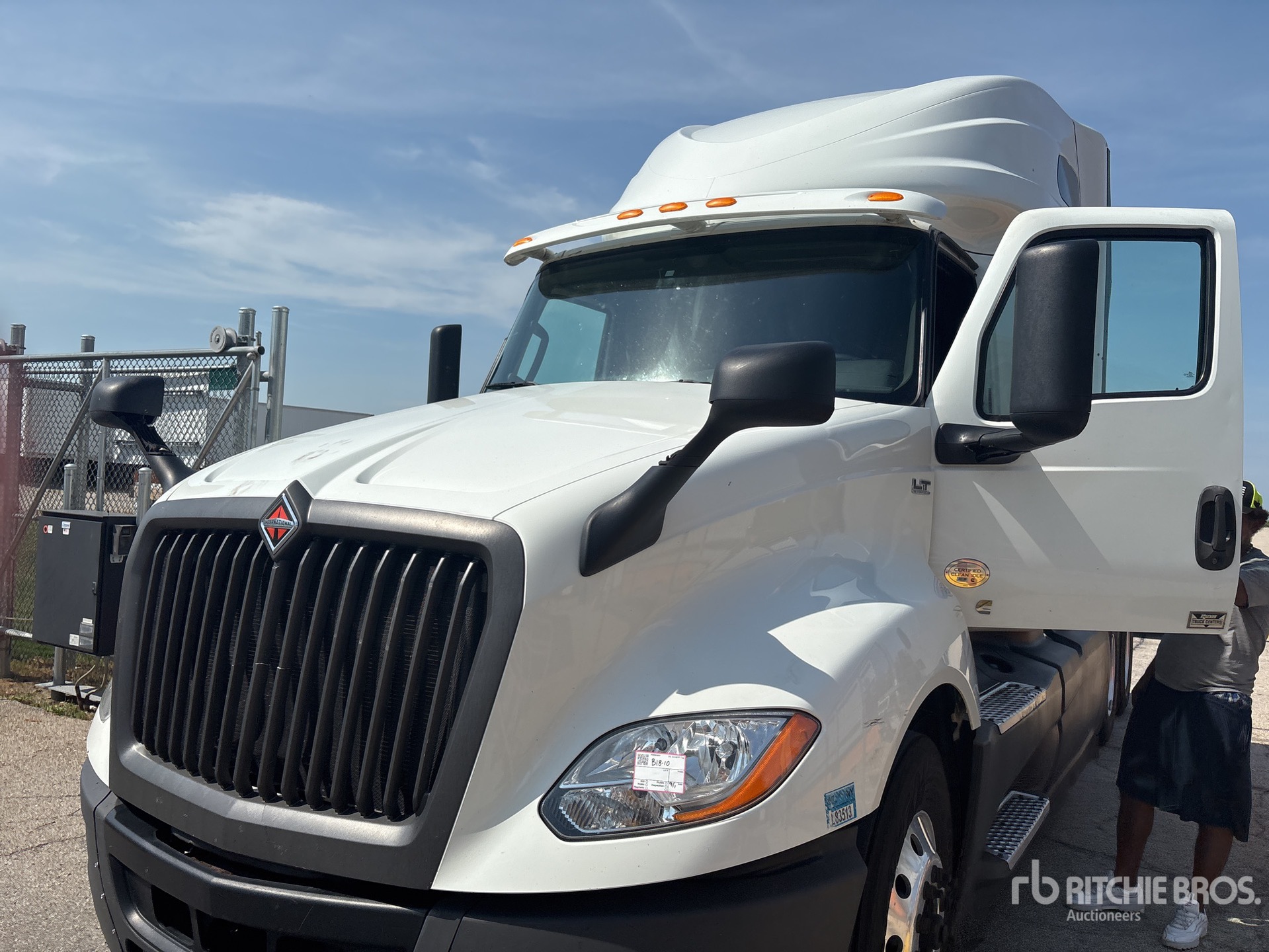 2022 International LT625