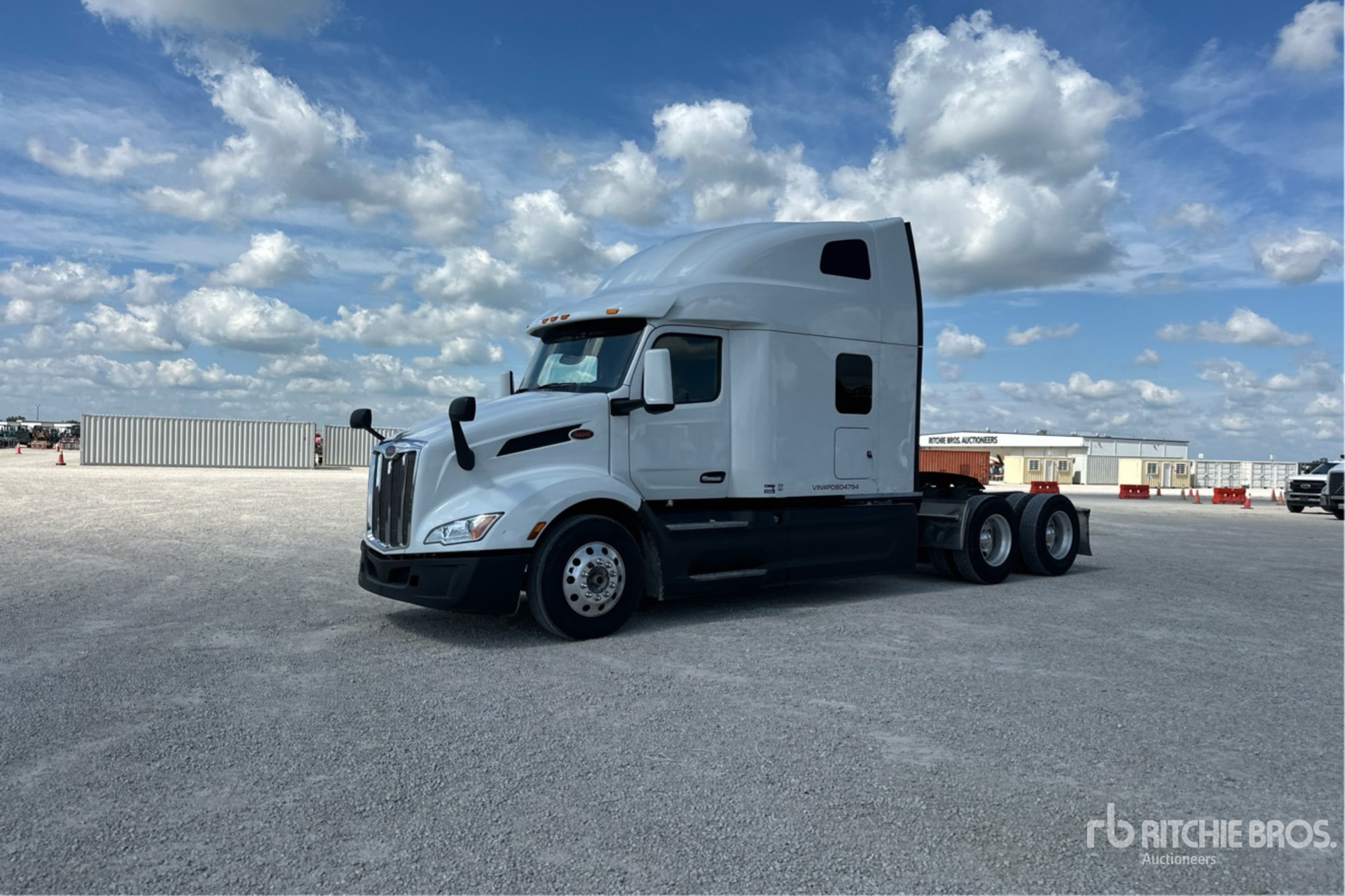 2023 Peterbilt 579