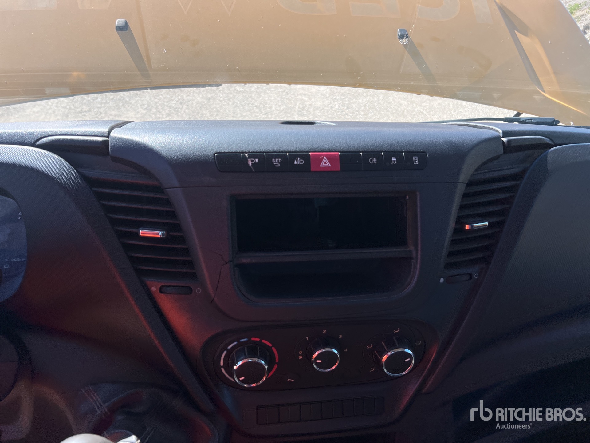 2016 Iveco 35-130