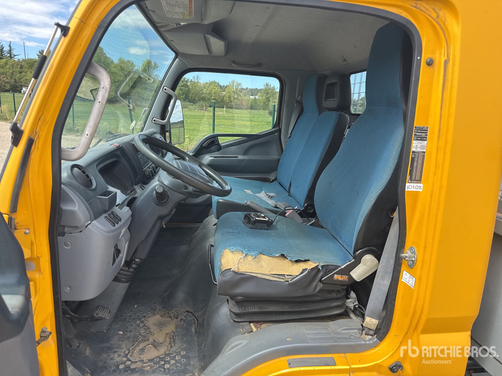 2014 Fuso CANTER 3C13