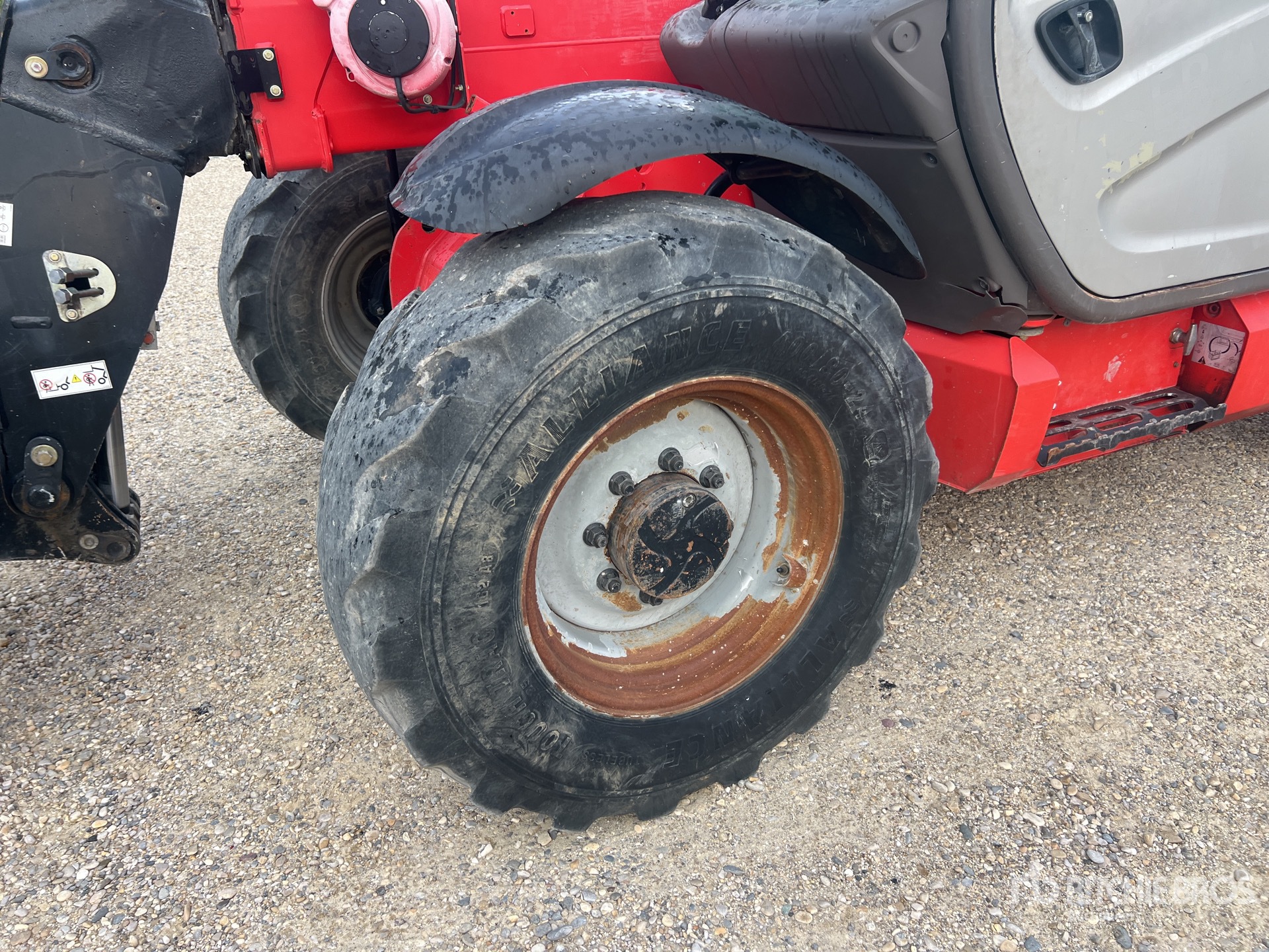 2014 Manitou MT835