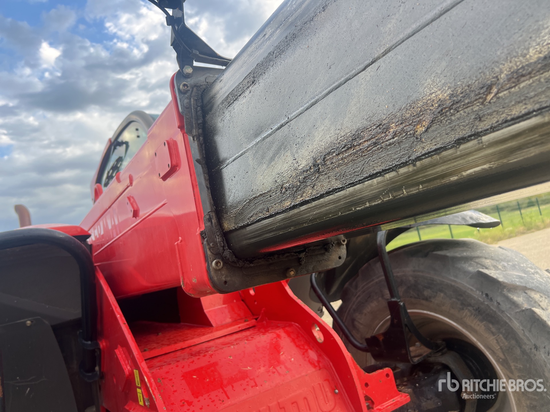 2014 Manitou MT835