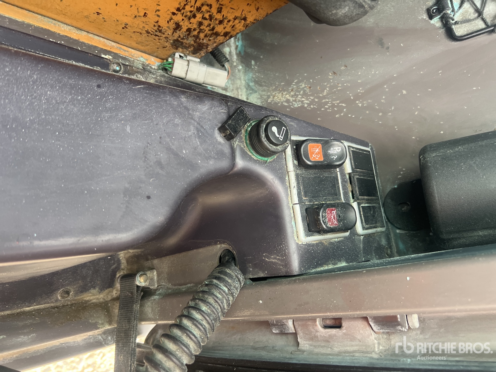 2014 Manitou MT835