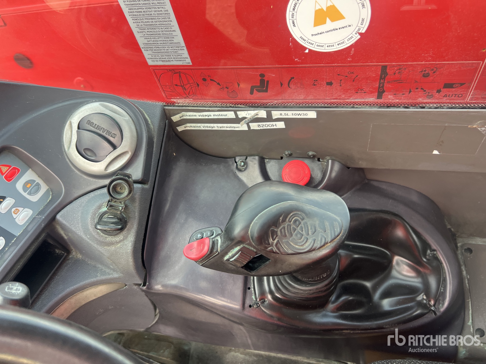 2014 Manitou MT835