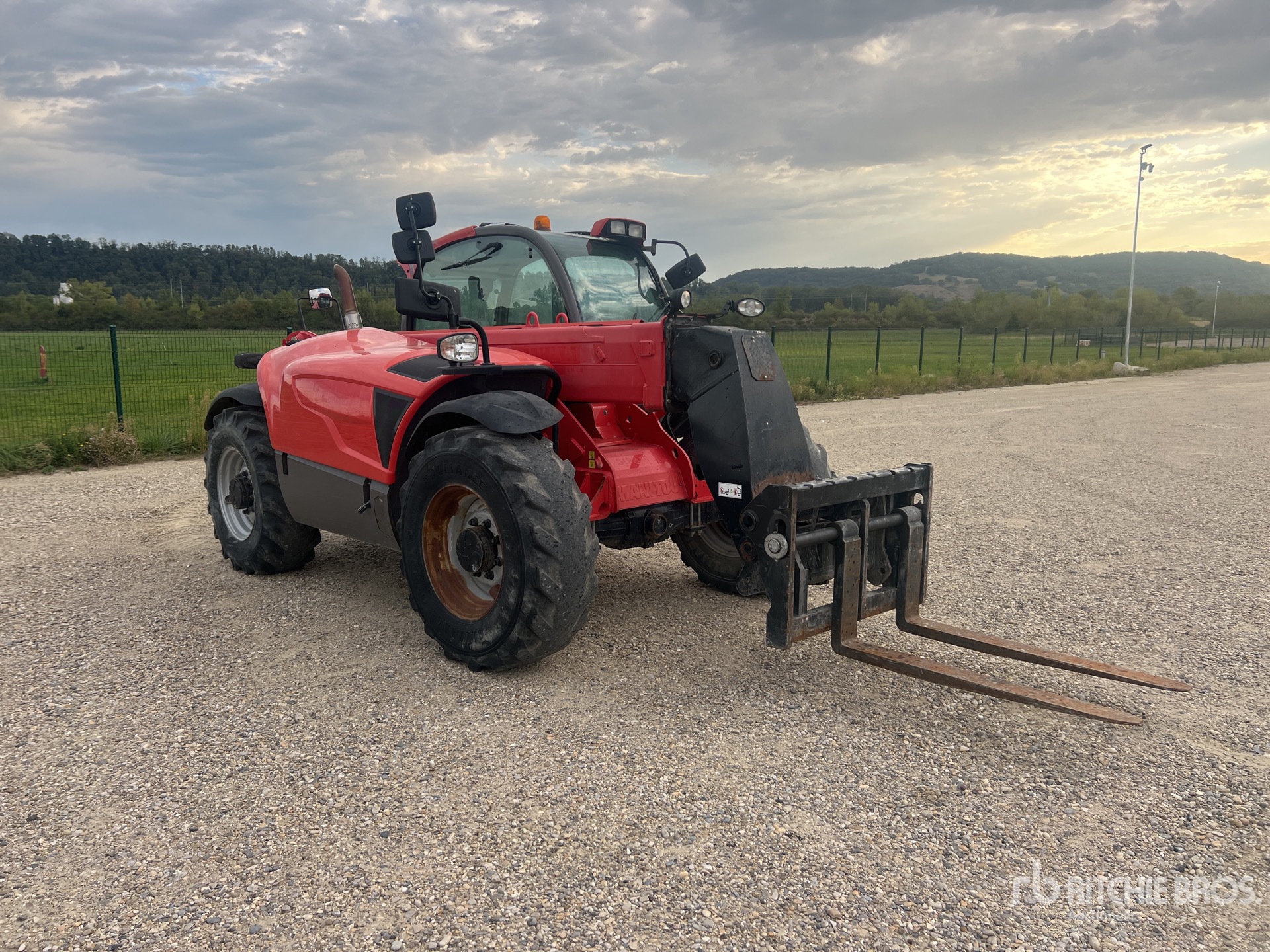 2014 Manitou MT835