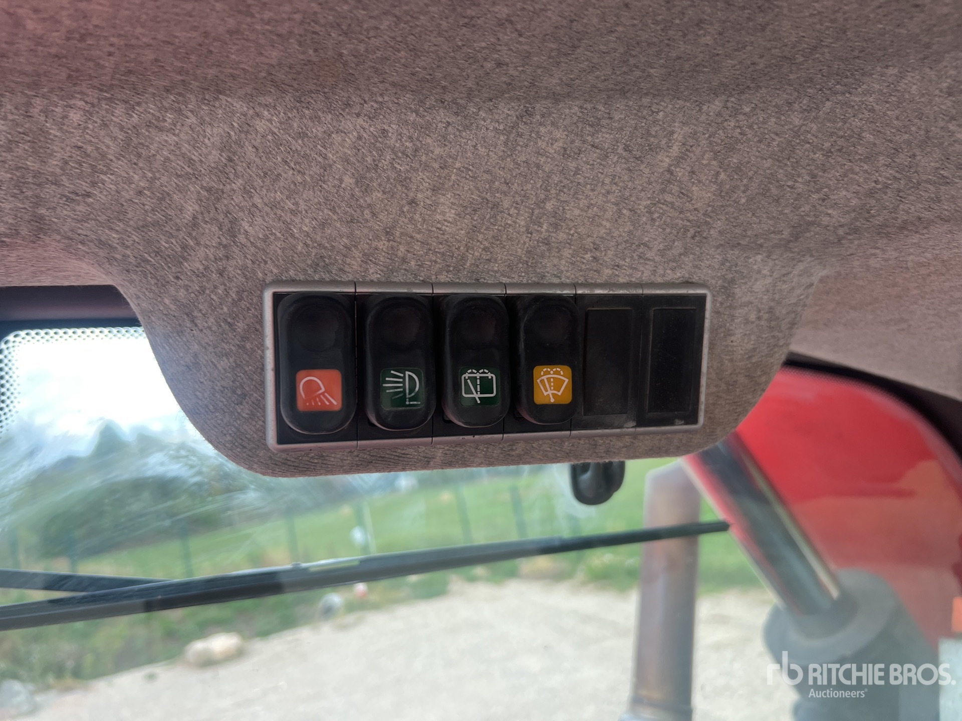 2014 Manitou MT835