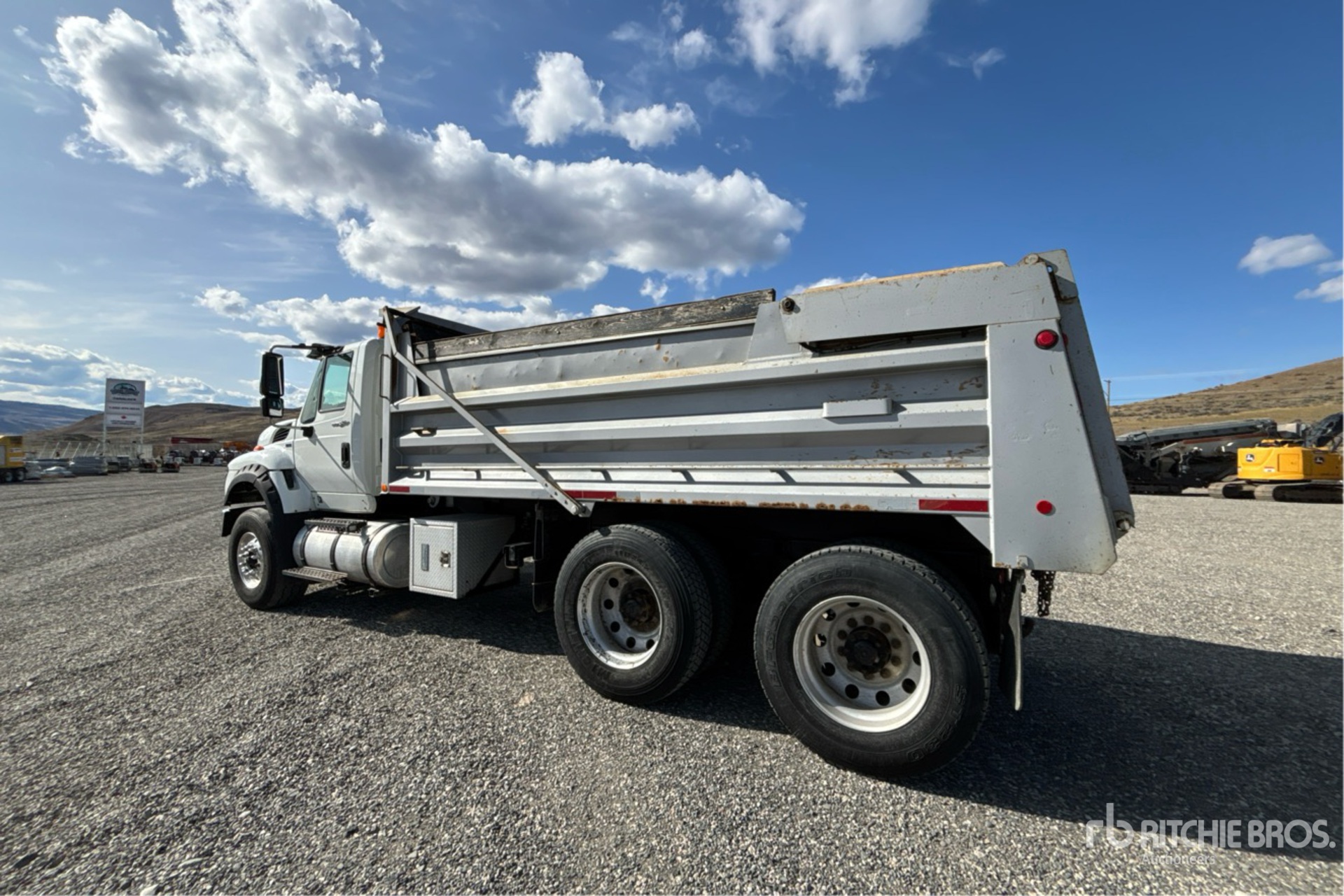 2012 International WORKSTAR 7600