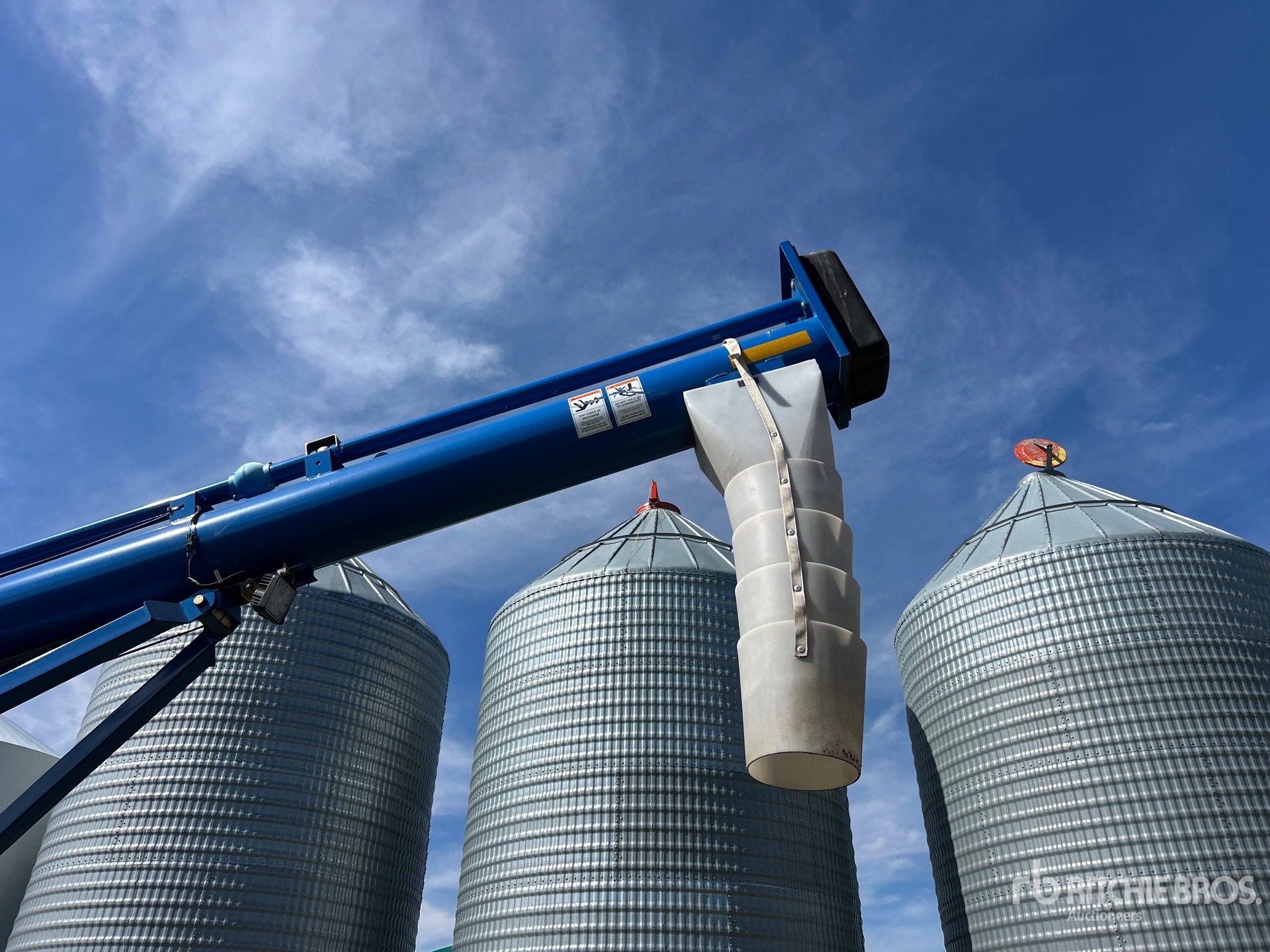 2020 Brandt 1037AHP