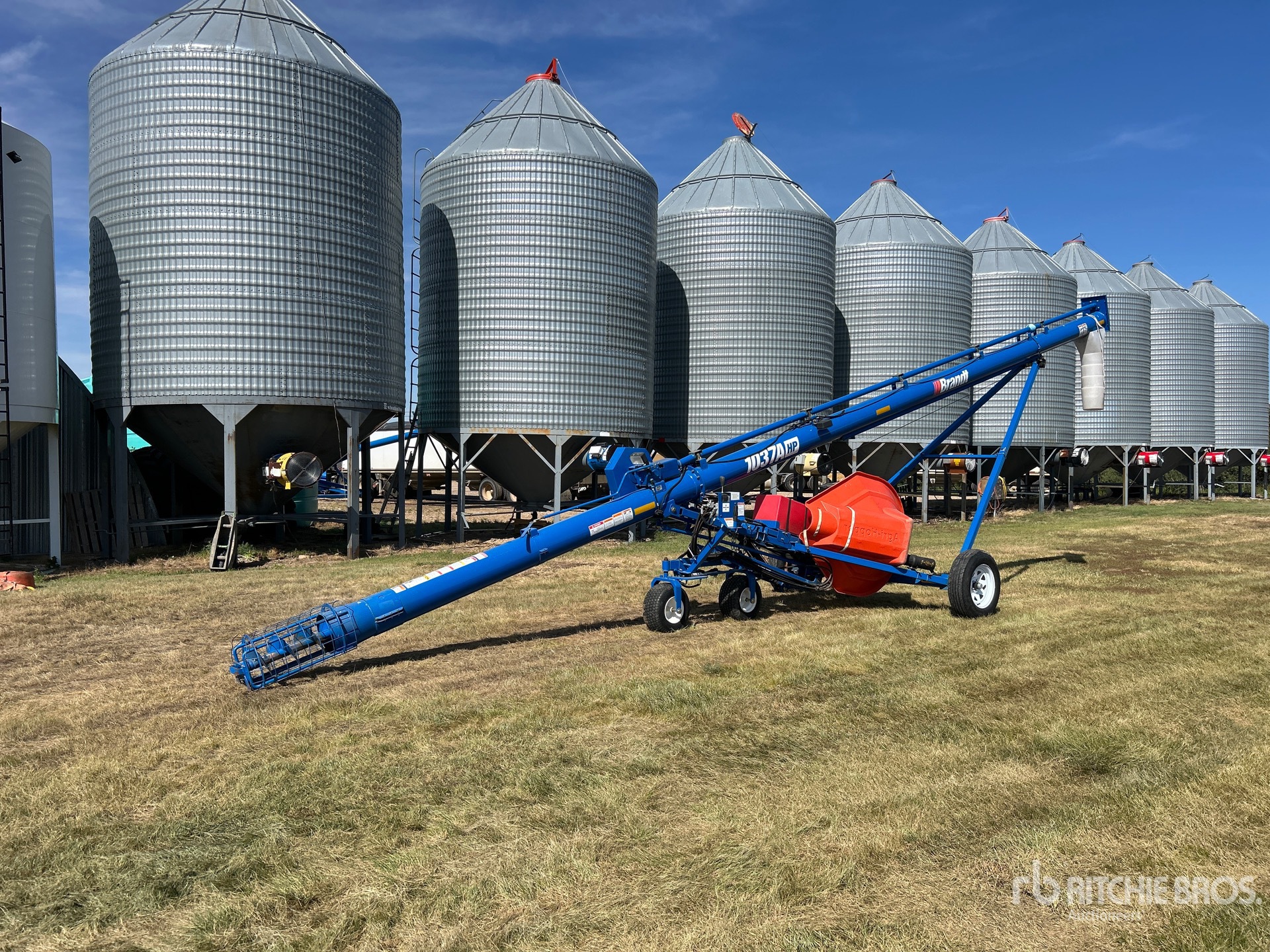 2020 Brandt 1037AHP