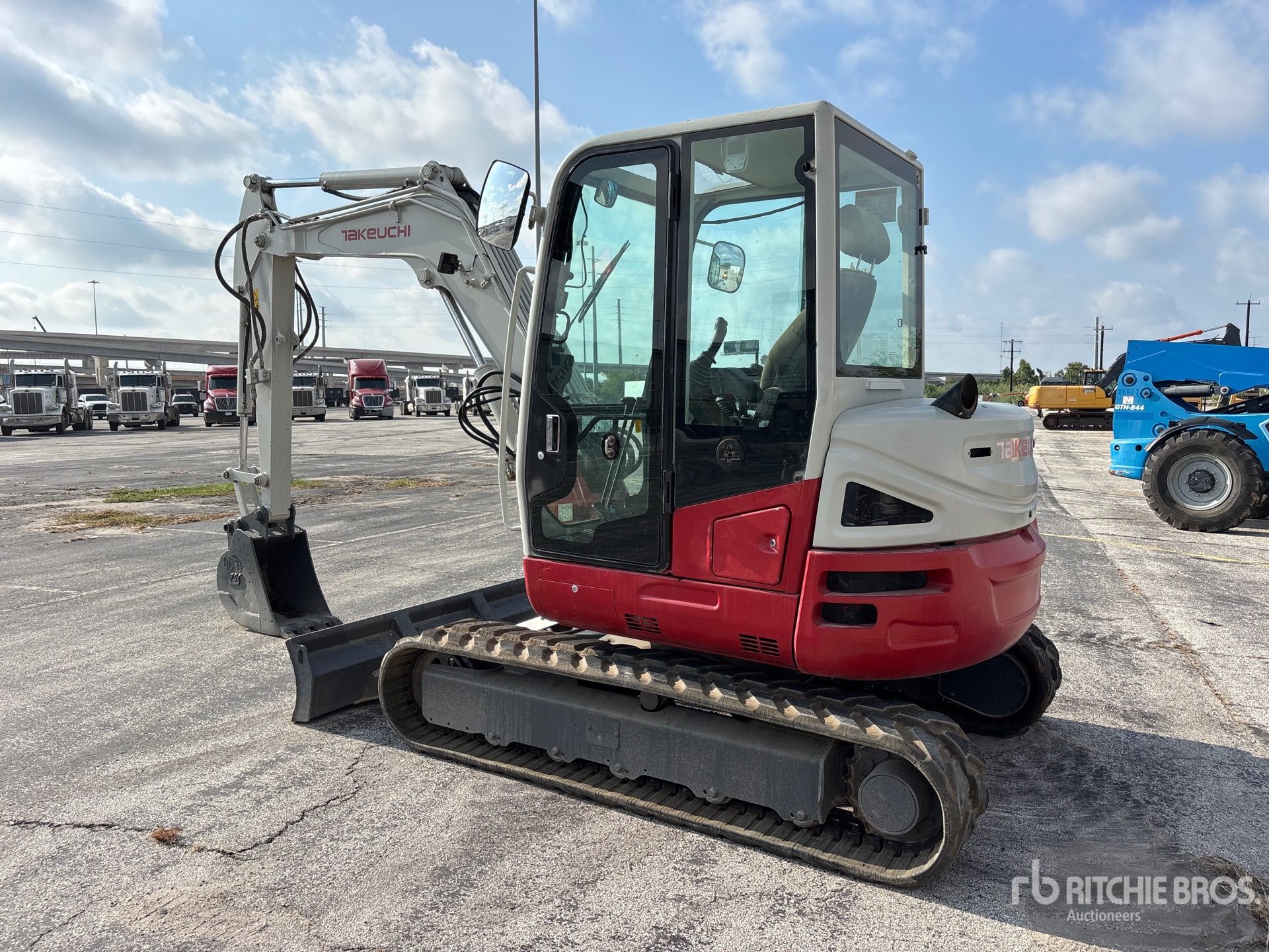 2018 Takeuchi TB260