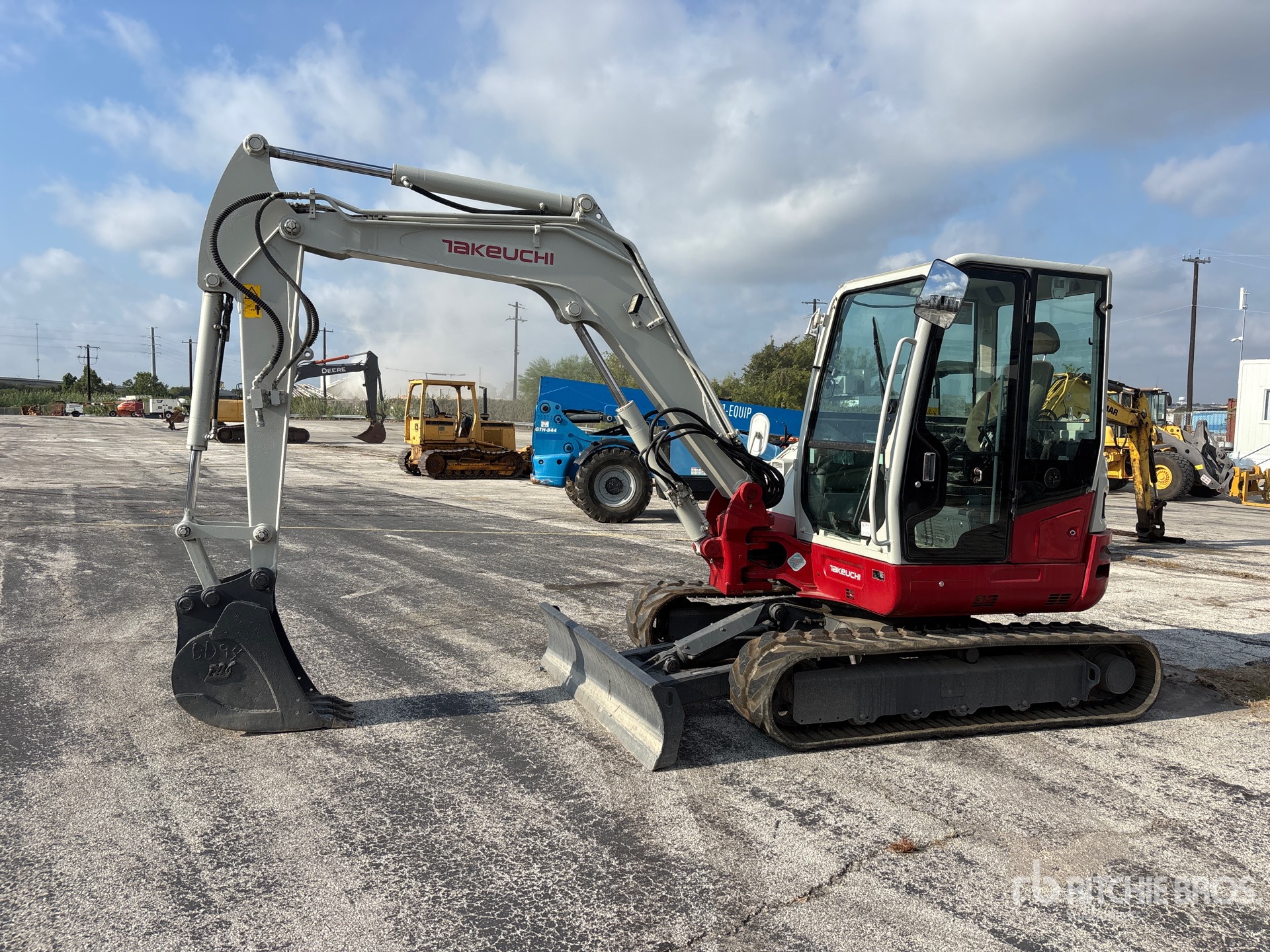 Photo of 2018 Takeuchi TB260